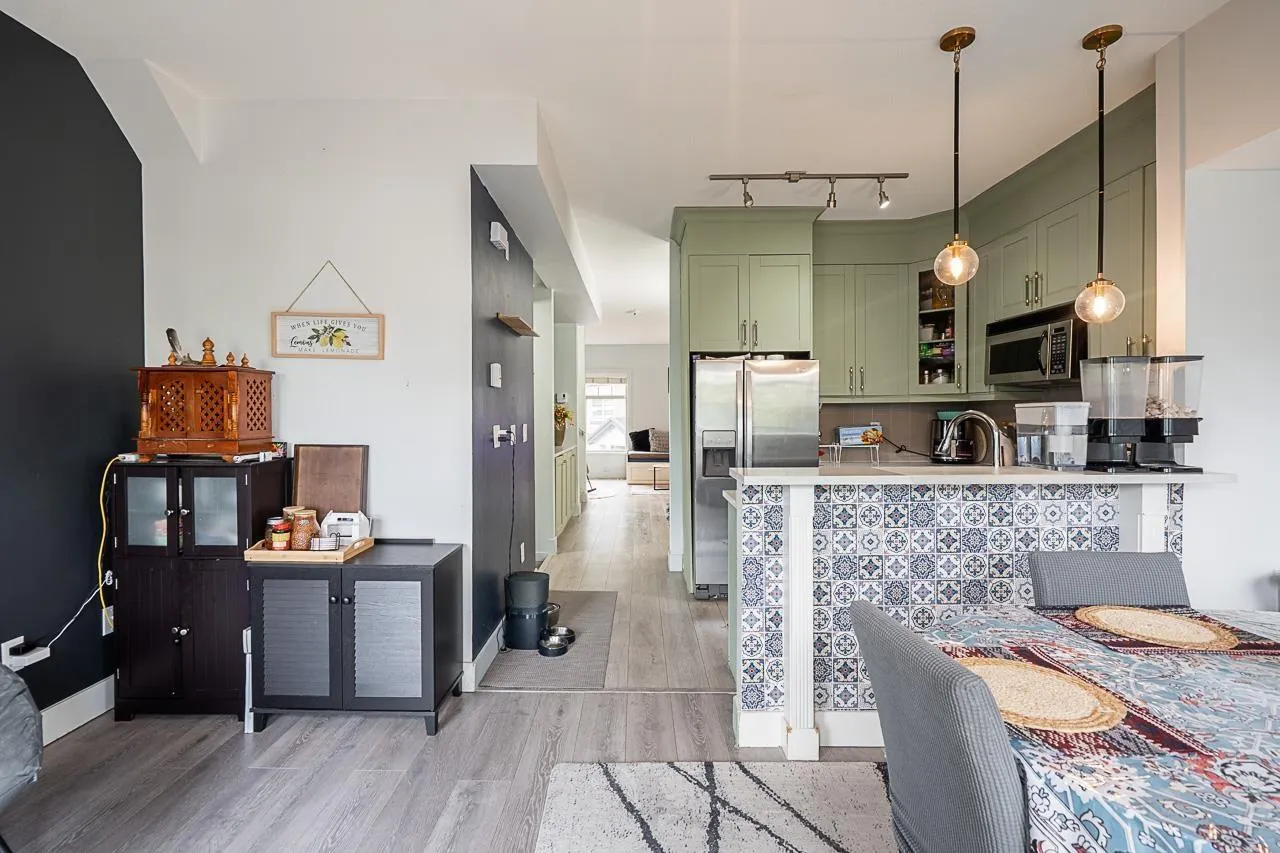 7 2950 LEFEUVRE ROAD