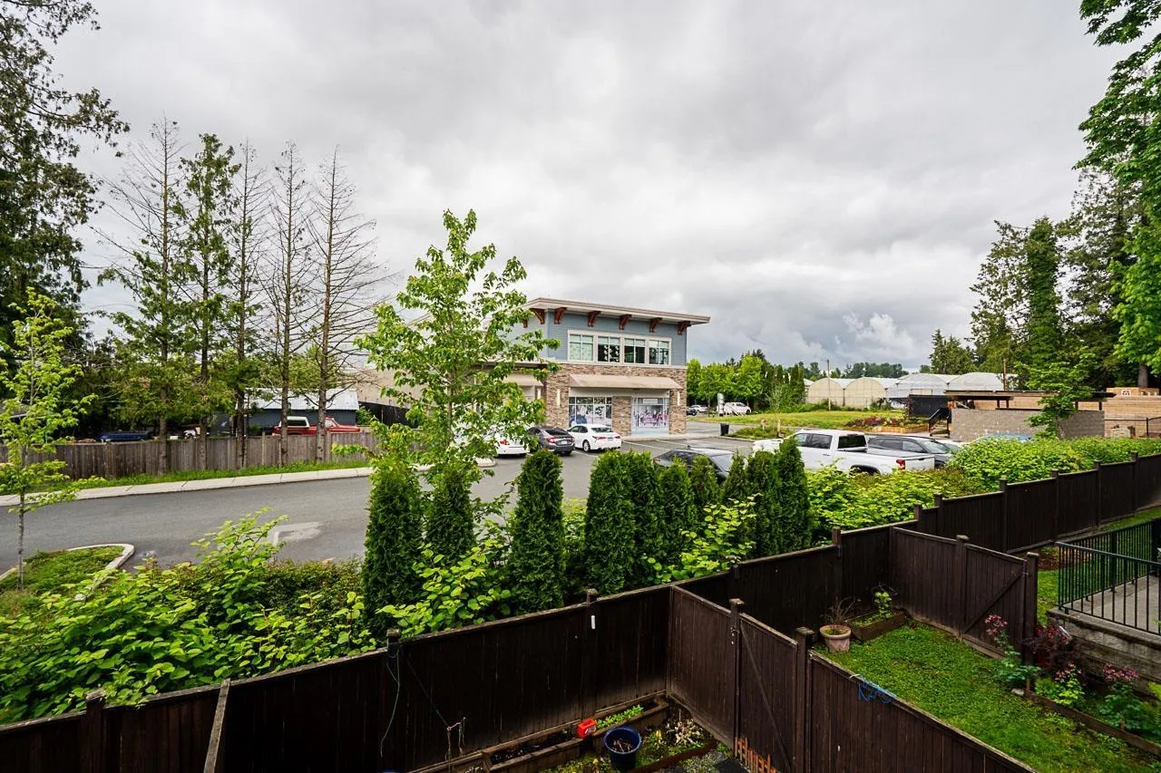 7 2950 LEFEUVRE ROAD