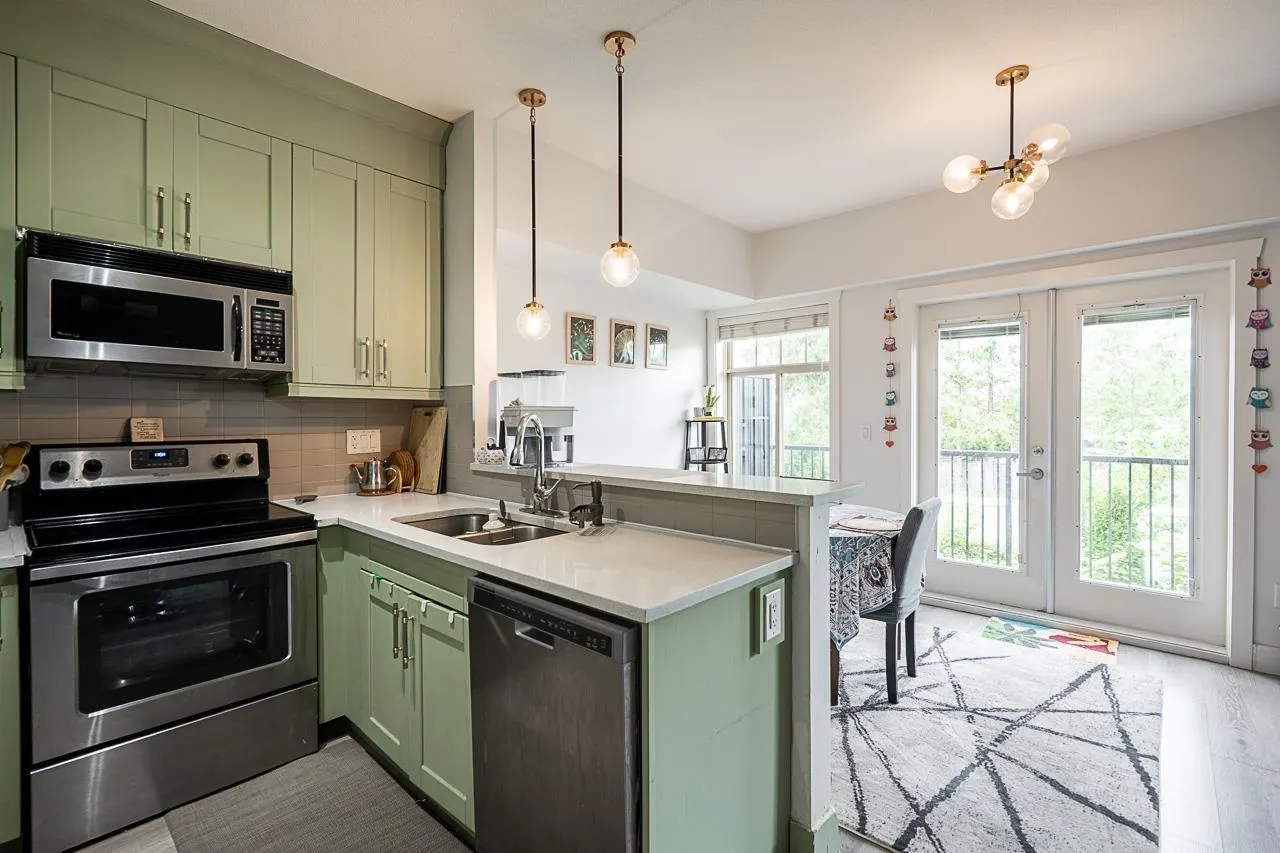 7 2950 LEFEUVRE ROAD
