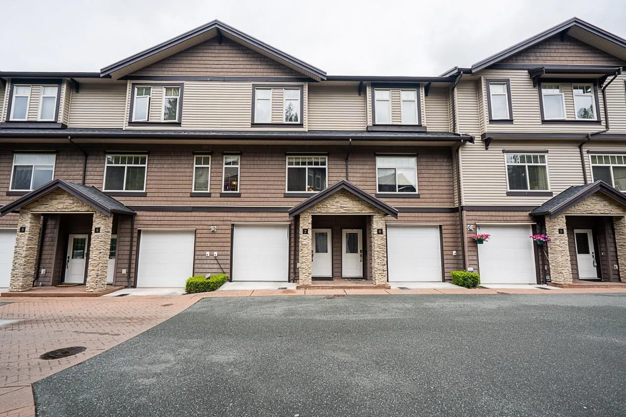 7 2950 LEFEUVRE ROAD