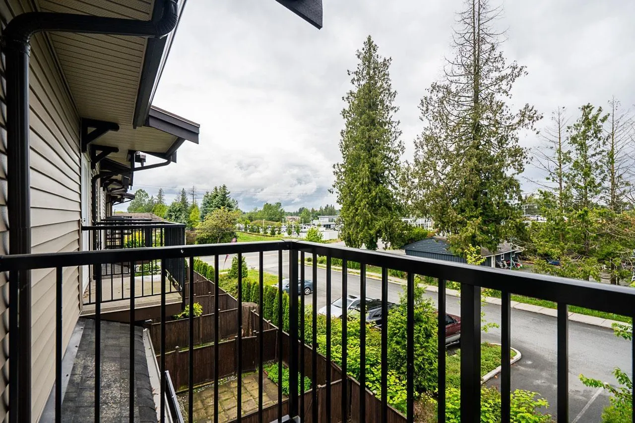 7 2950 LEFEUVRE ROAD