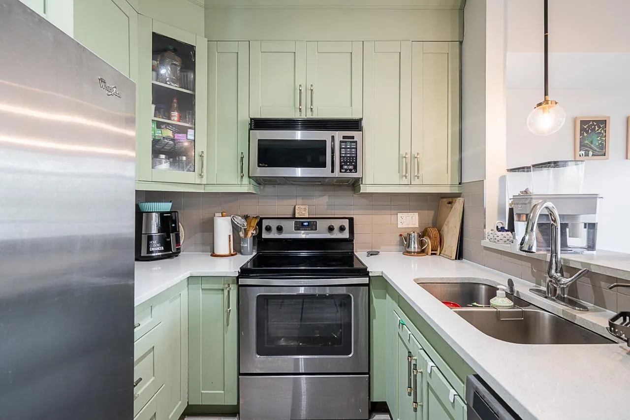 7 2950 LEFEUVRE ROAD