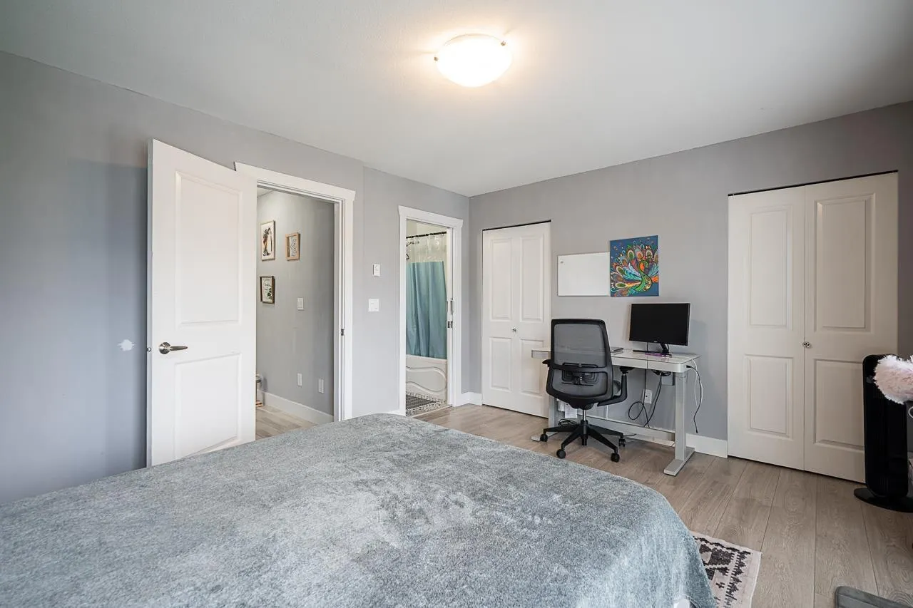 7 2950 LEFEUVRE ROAD