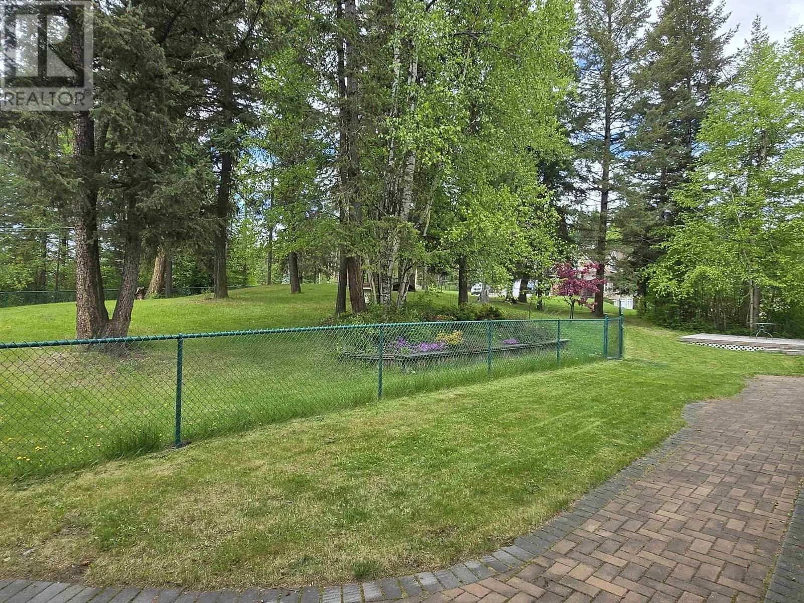 2211 E SALES ROAD