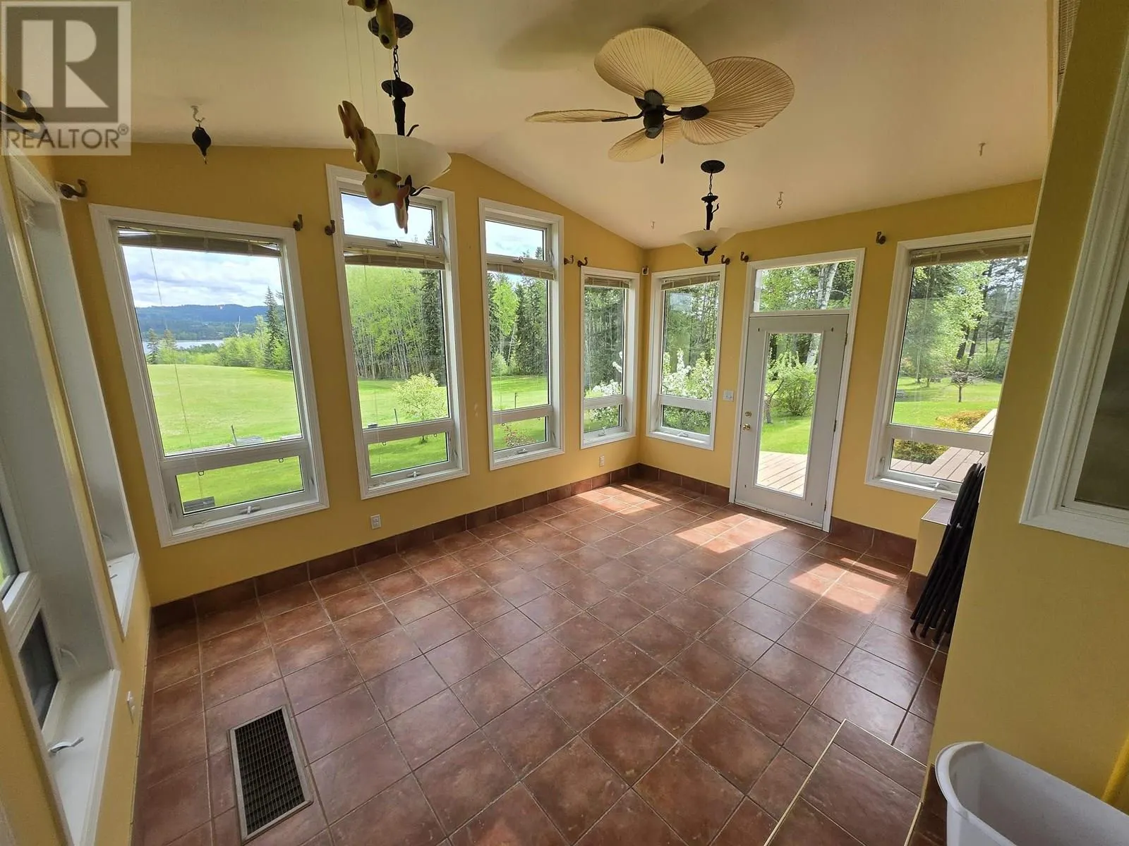 2211 E SALES ROAD