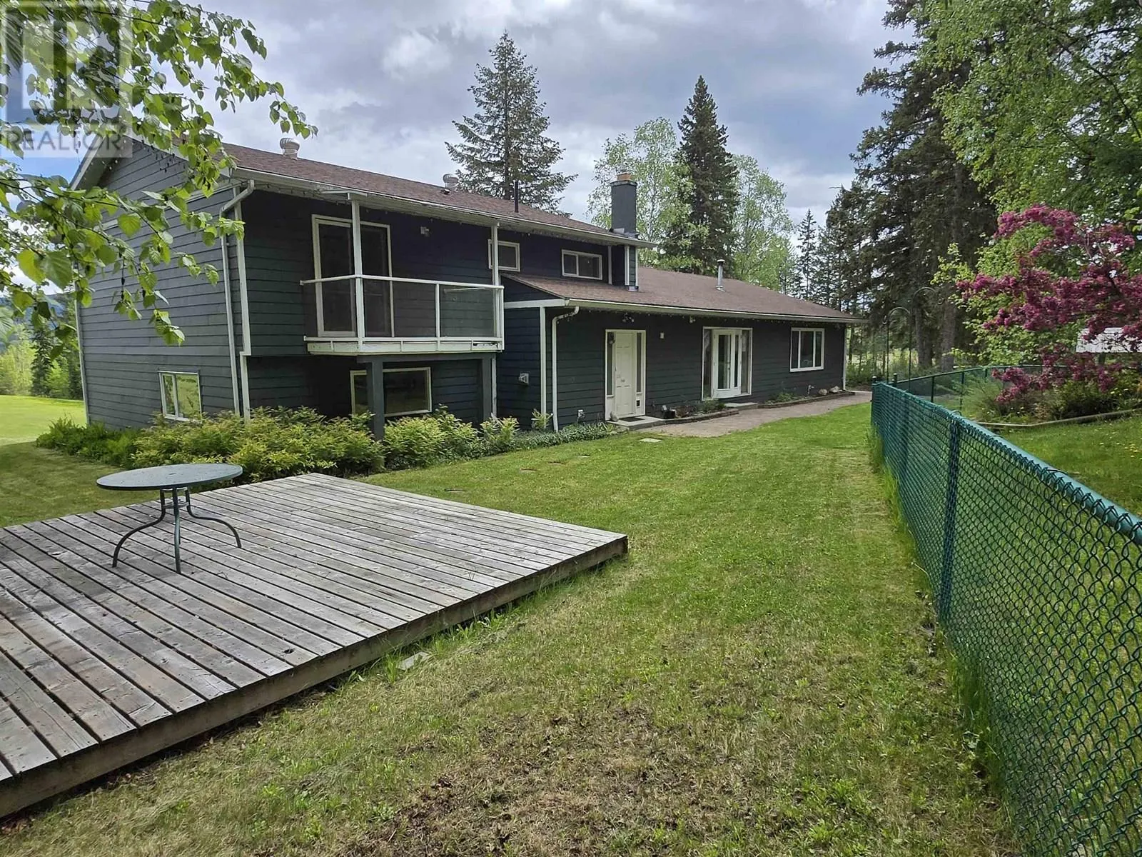 2211 E SALES ROAD