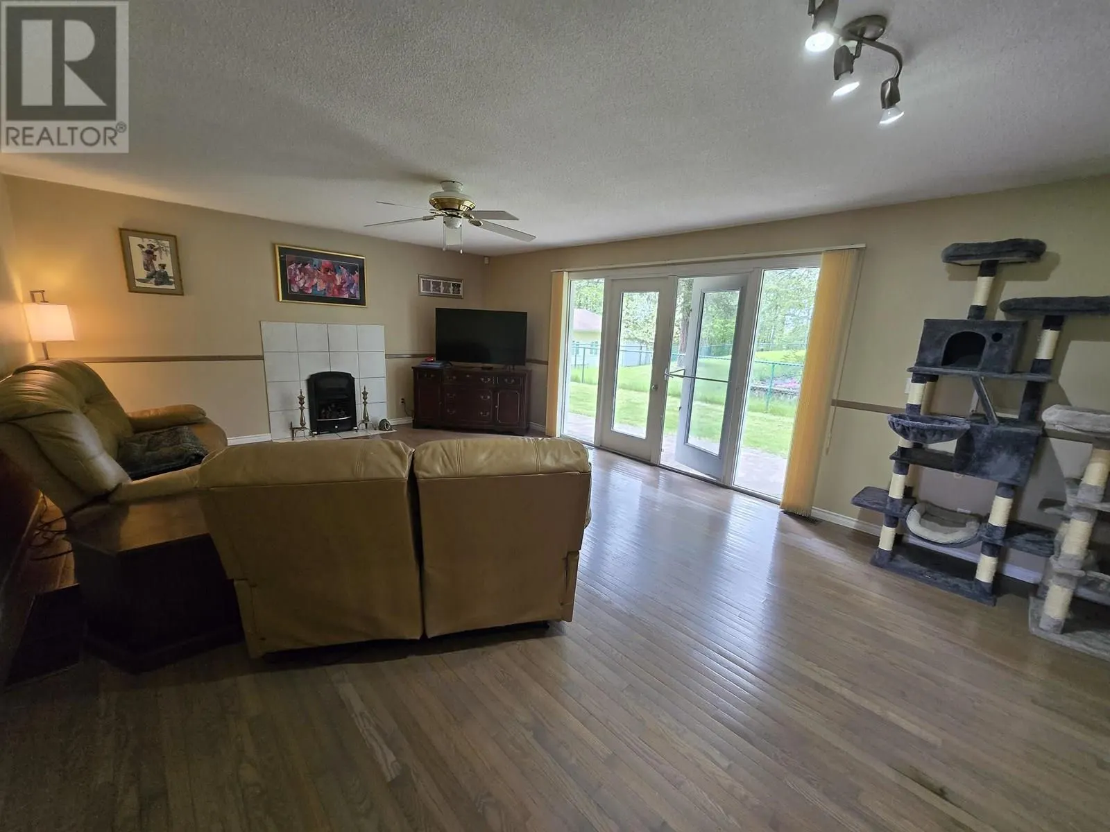 2211 E SALES ROAD