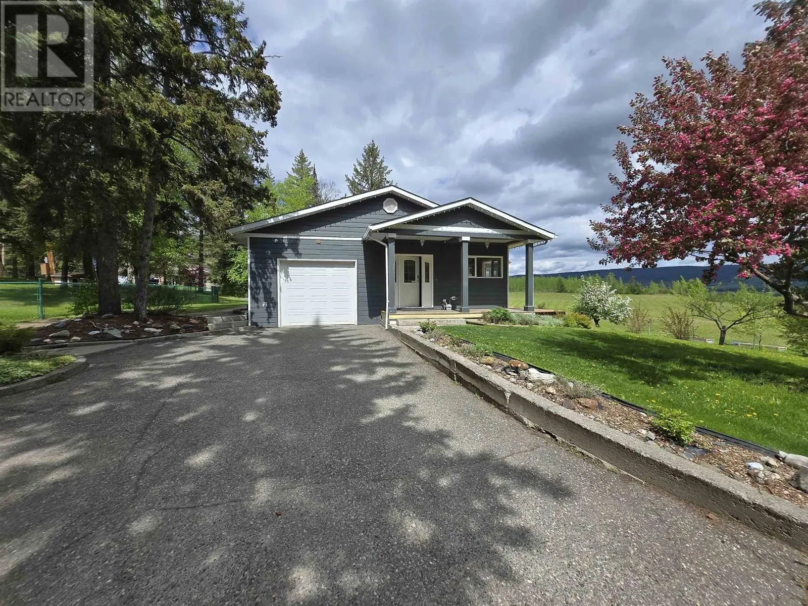 2211 E SALES ROAD