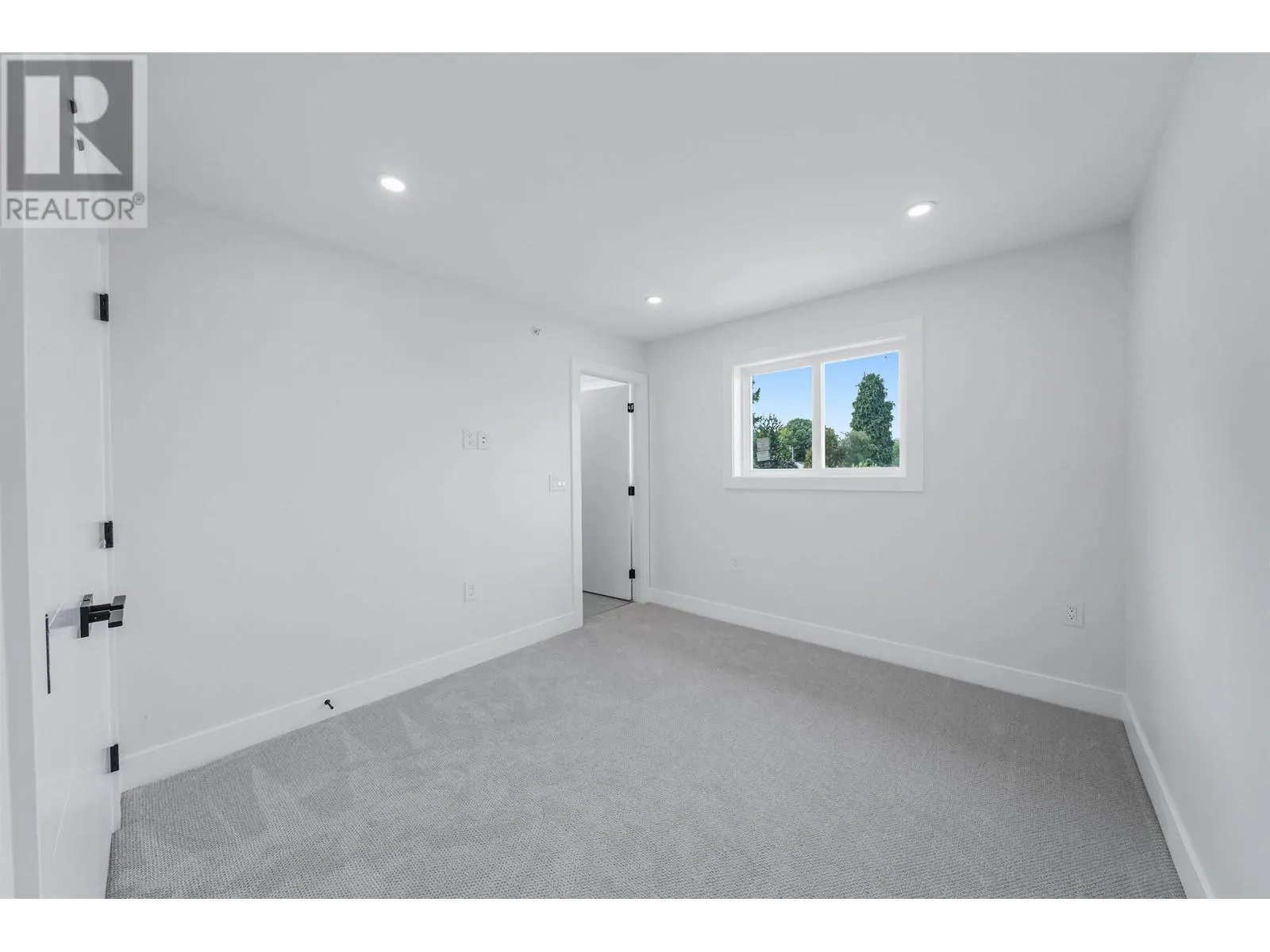 19098 DOERKSEN DRIVE