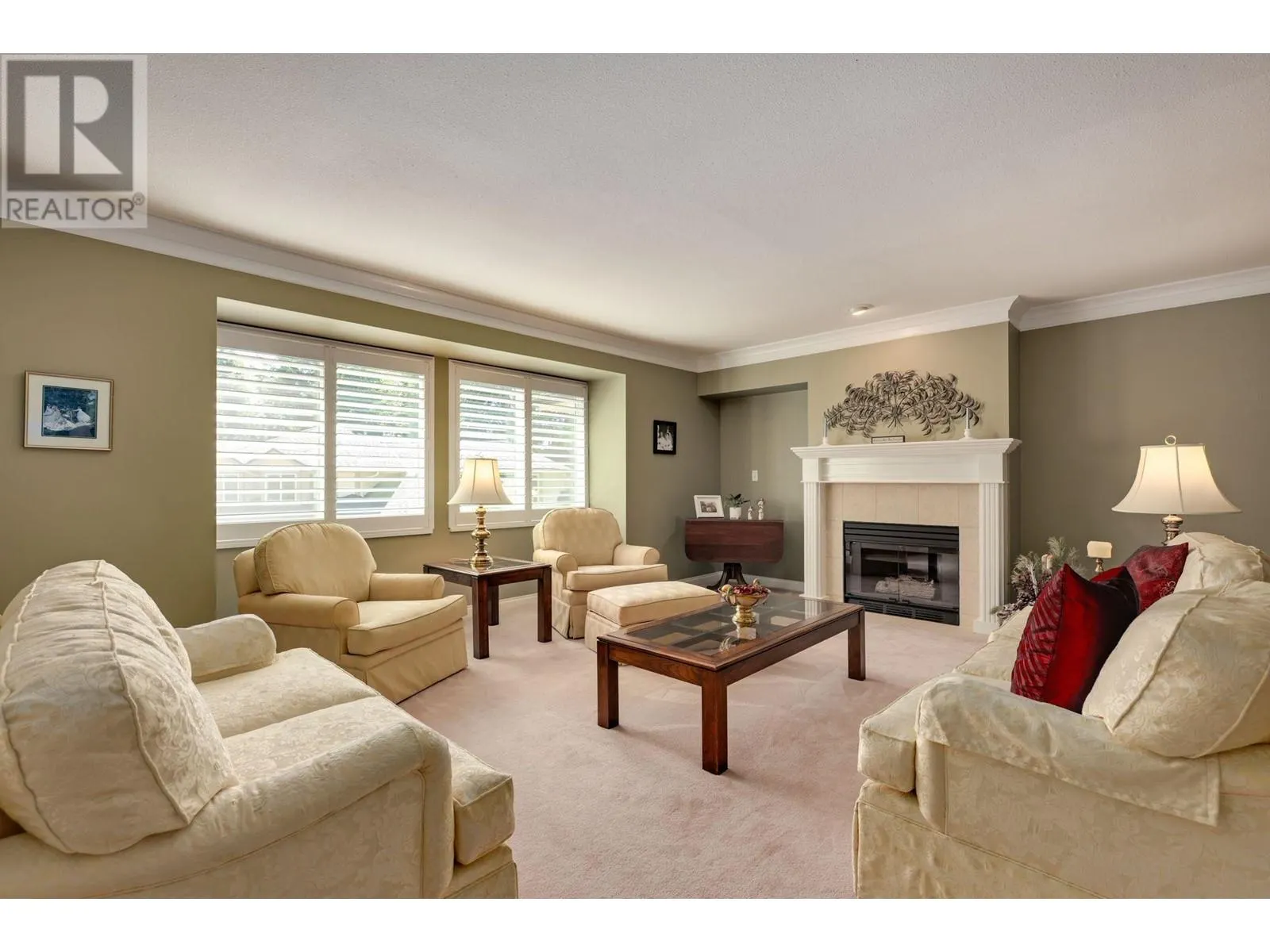 16 101 PARKSIDE DRIVE