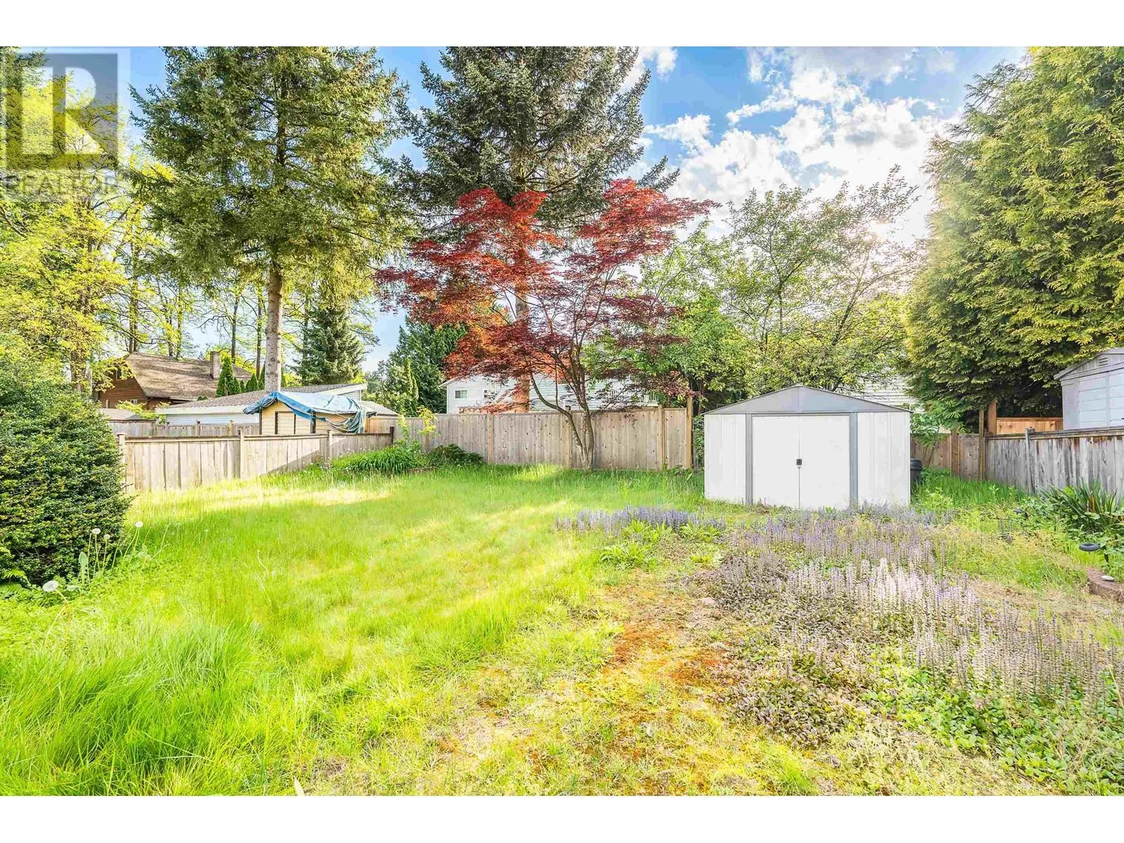 966 HOSMER COURT