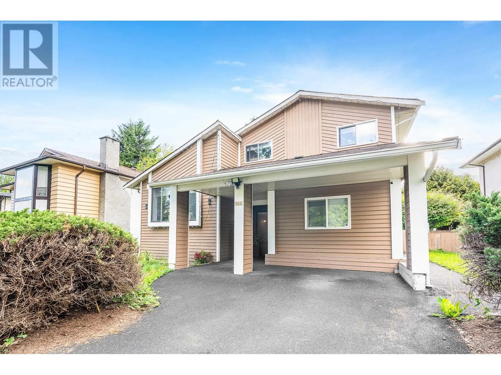 966 HOSMER COURT