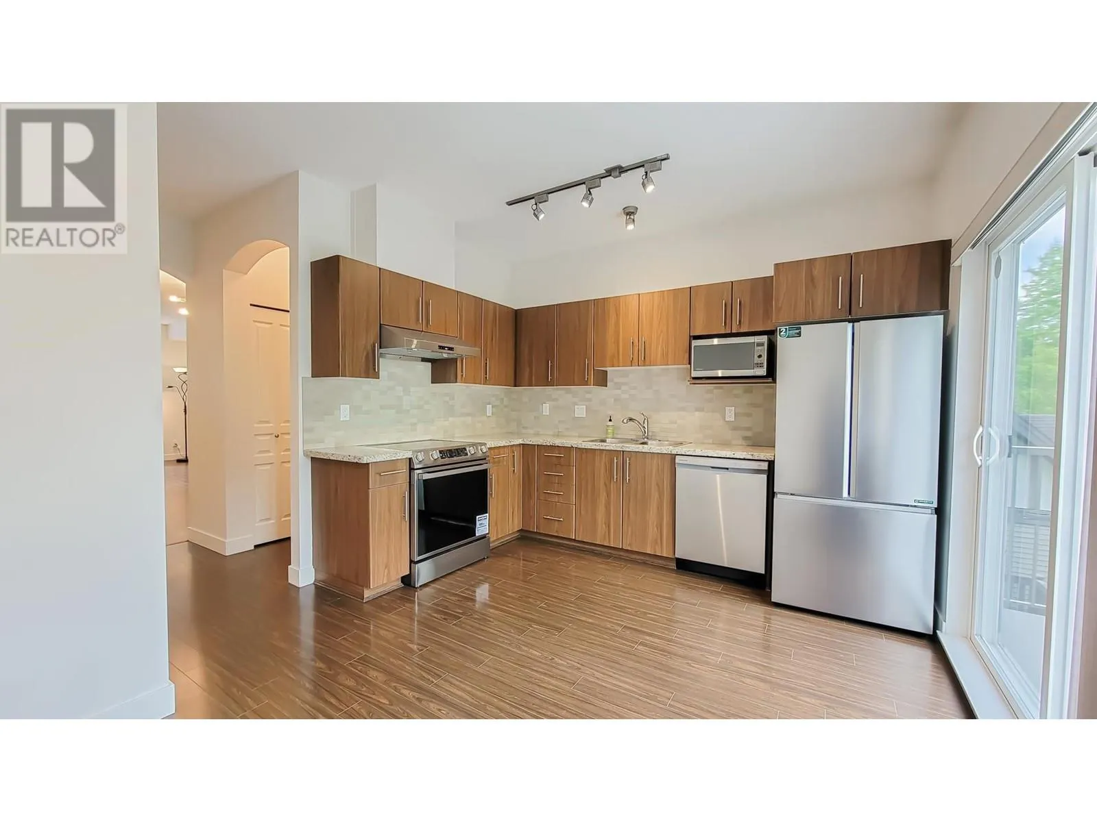 24 8533 CUMBERLAND PLACE