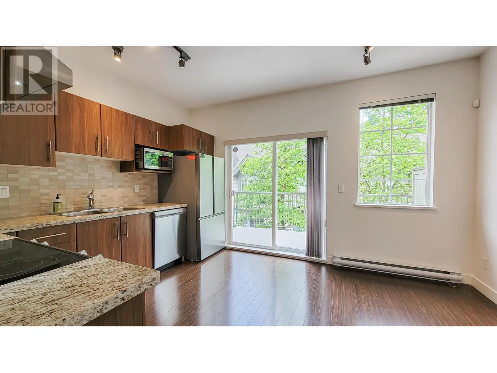 24 8533 CUMBERLAND PLACE