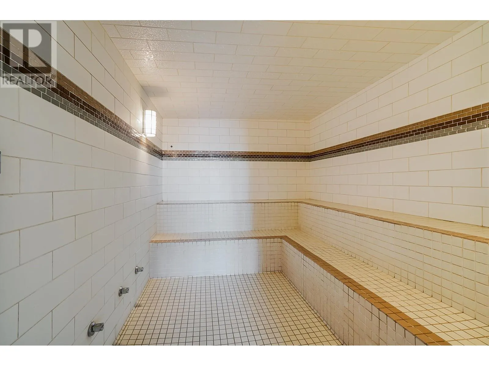 1402 5611 GORING STREET