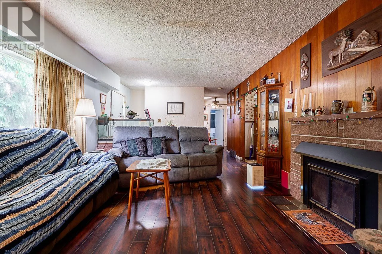 18365 LOUGHEED HIGHWAY