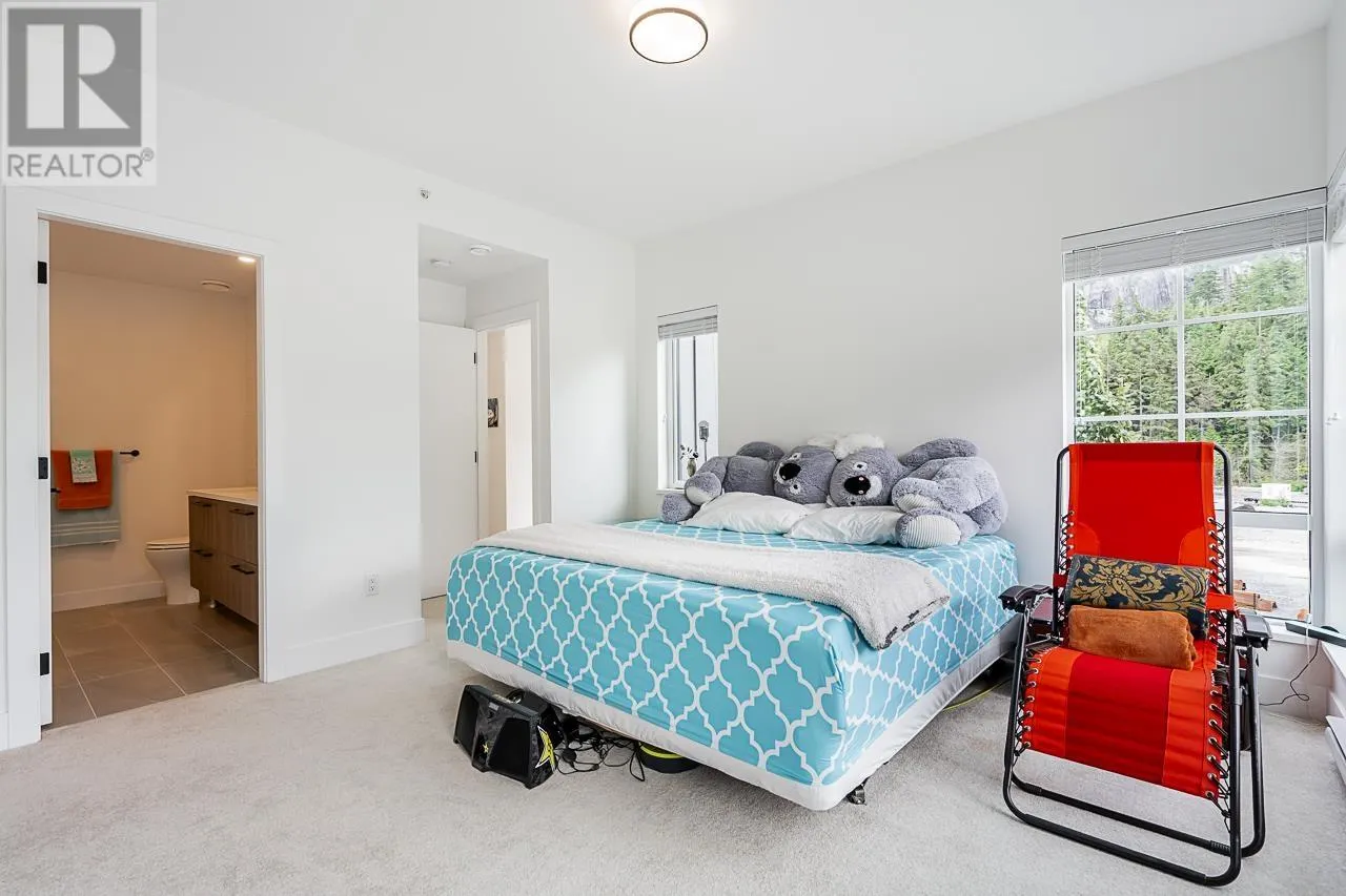 37981 HELM WAY