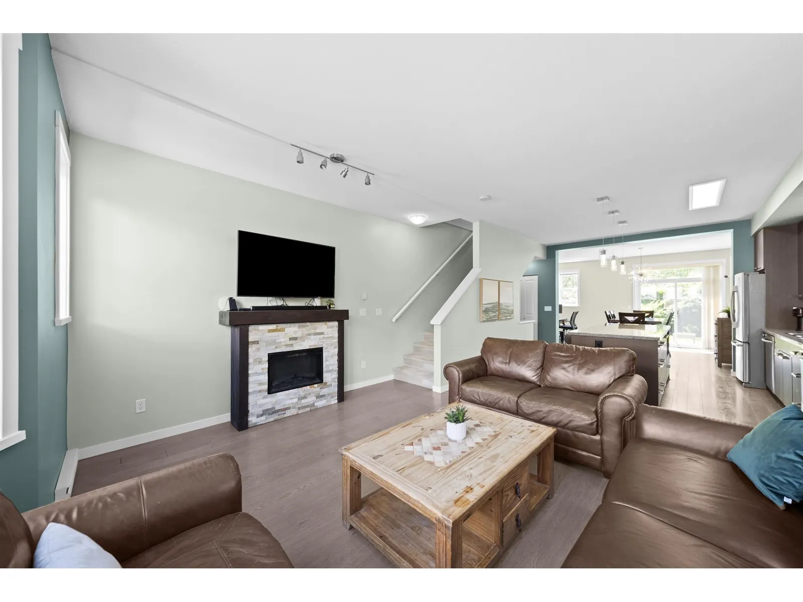 83 14838 61 AVENUE