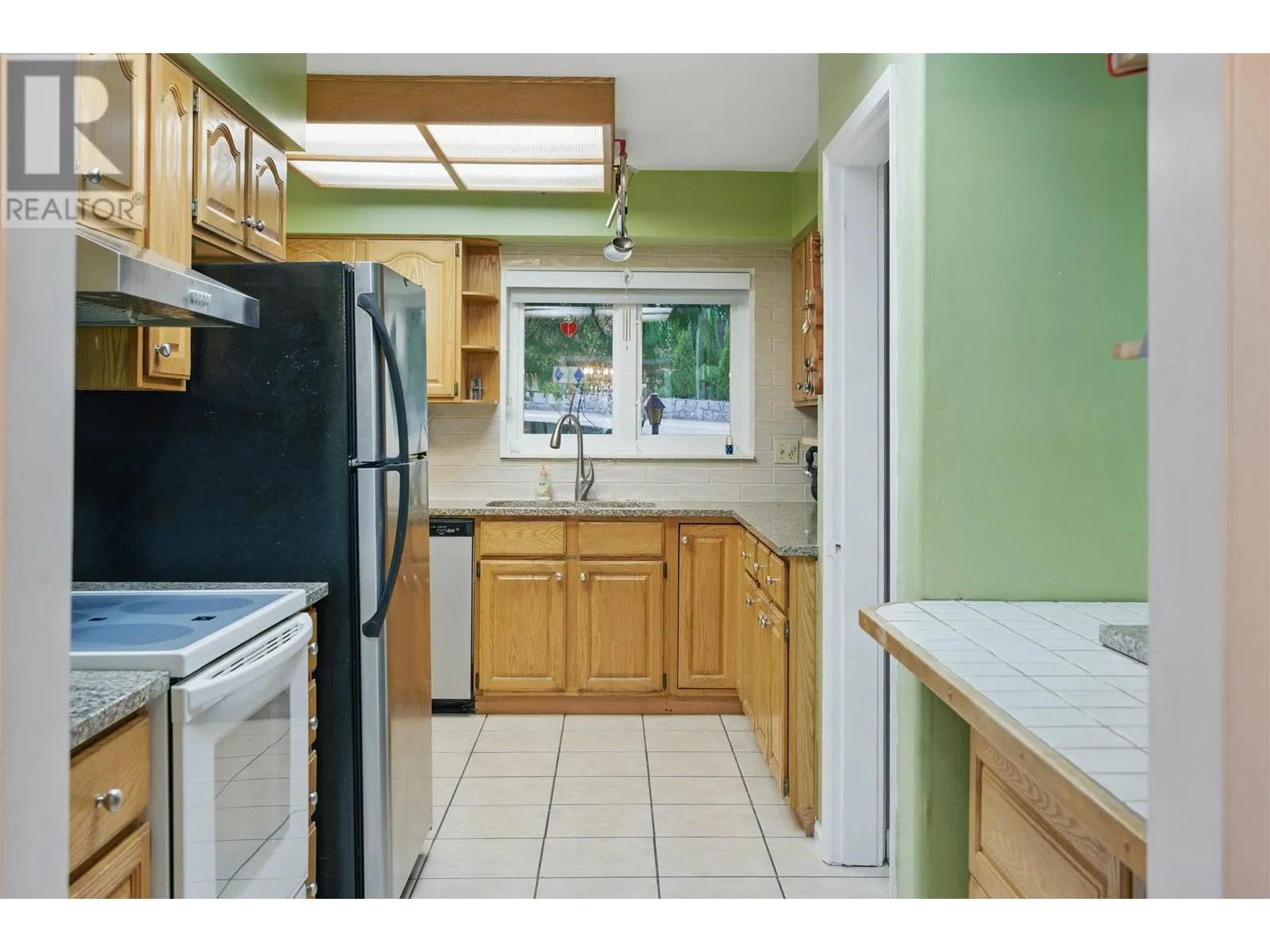 479 E 29TH STREET