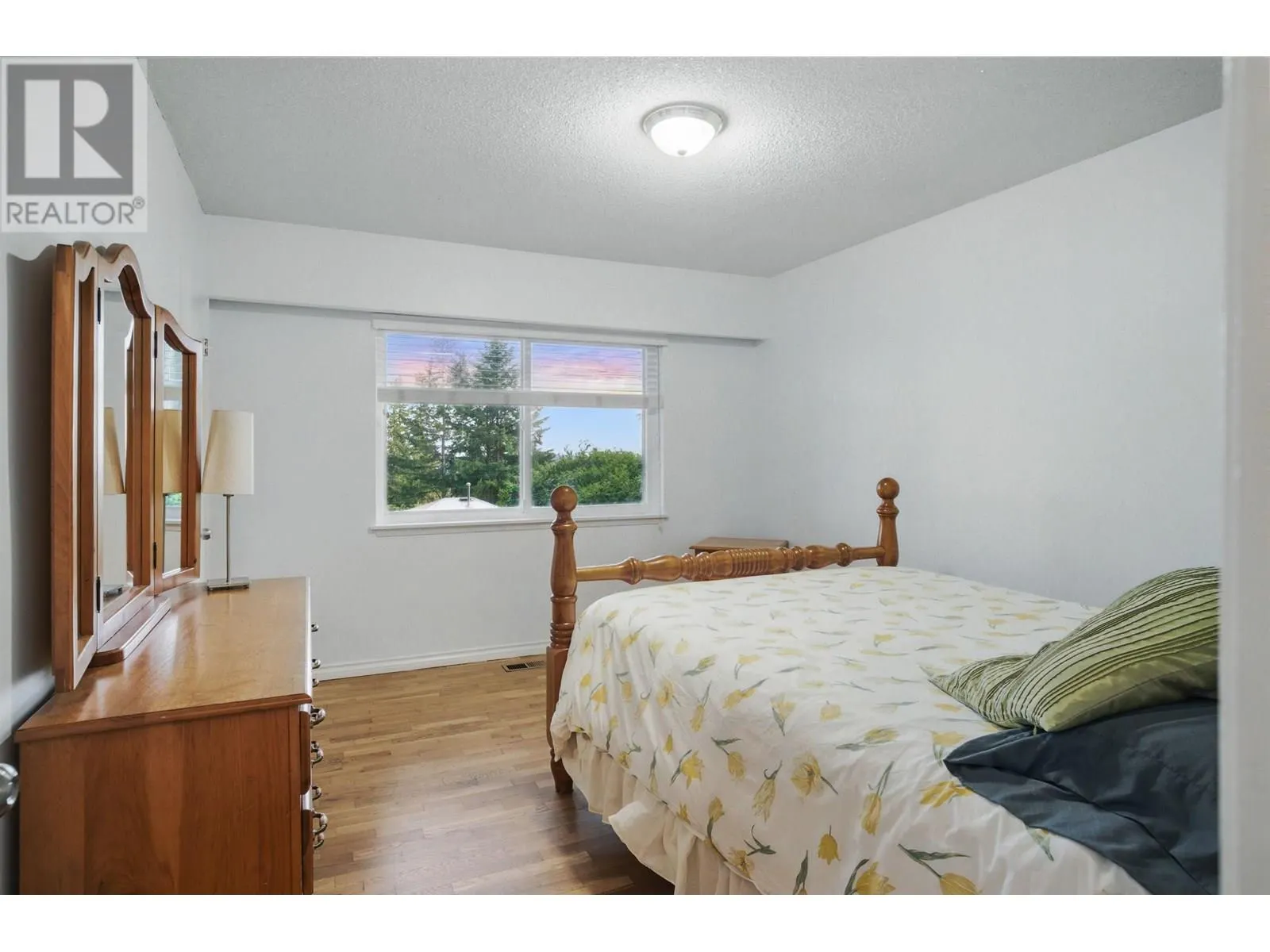 479 E 29TH STREET