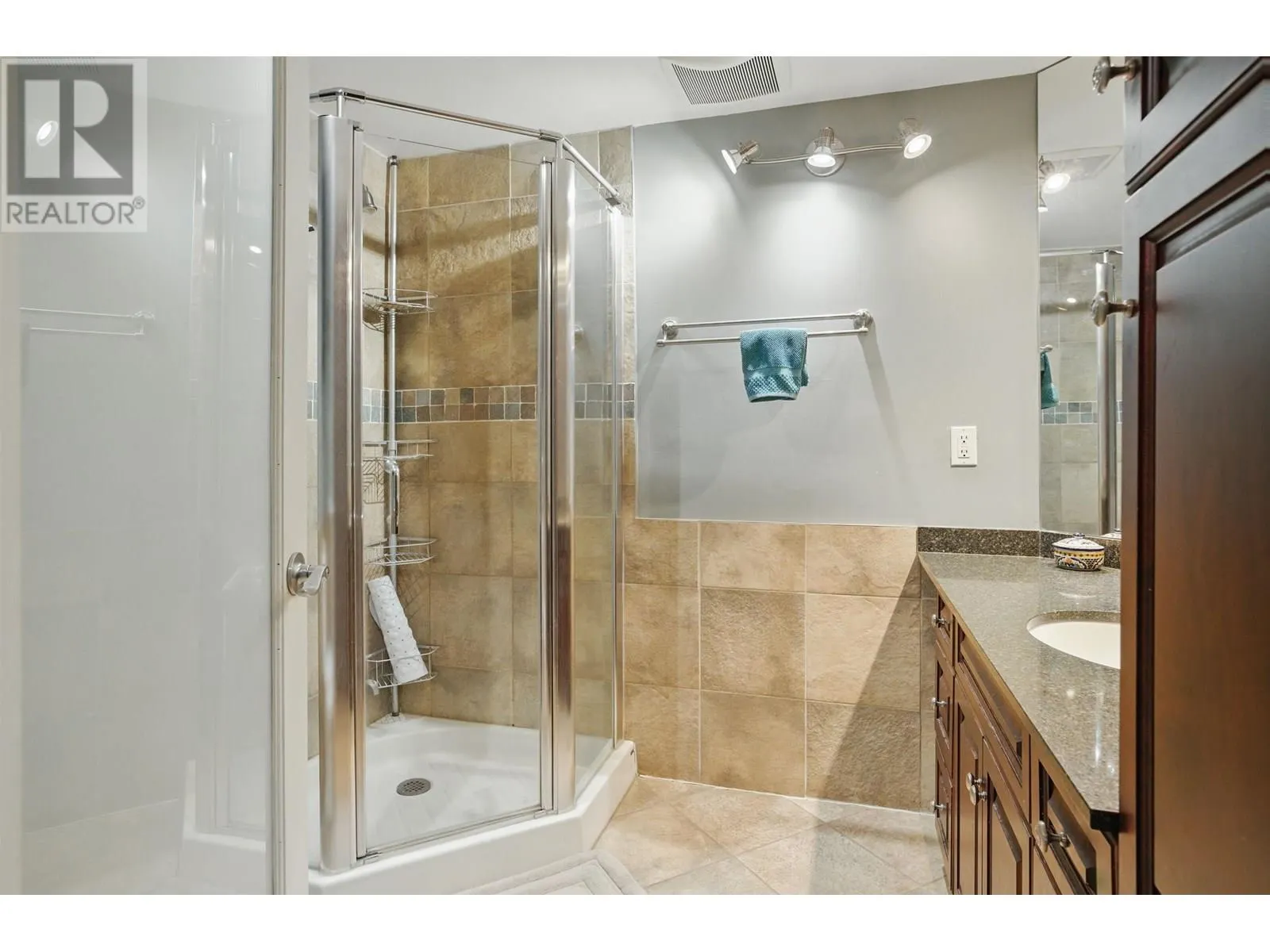 479 E 29TH STREET