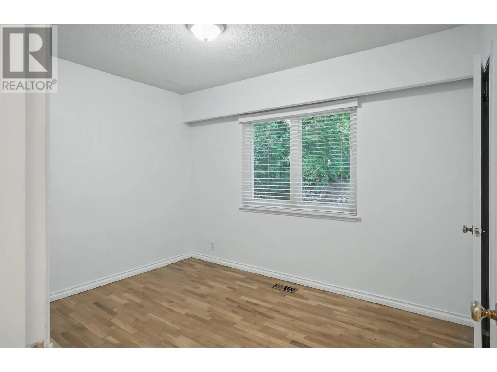 479 E 29TH STREET