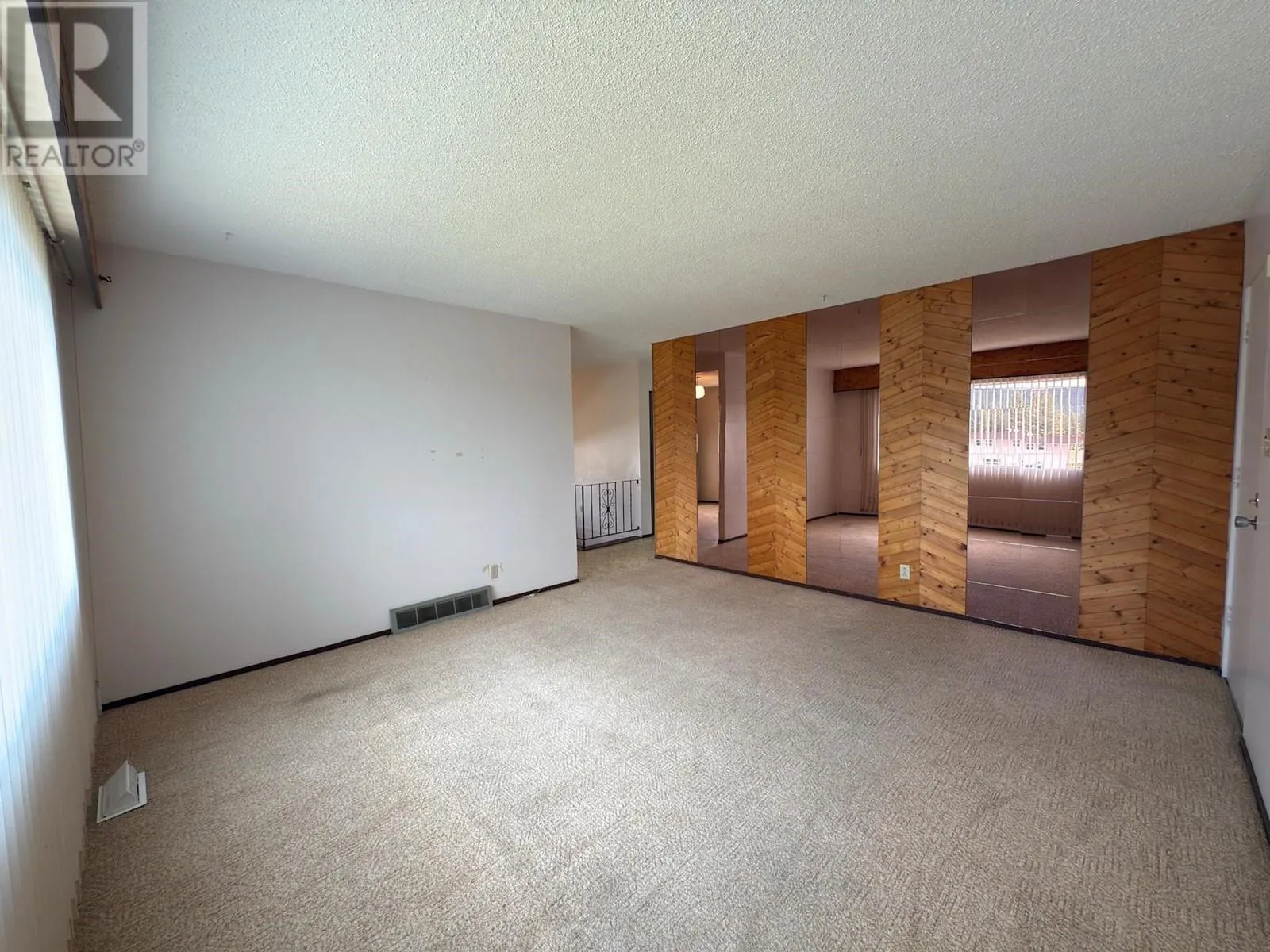 980 WESTERN AVENUE