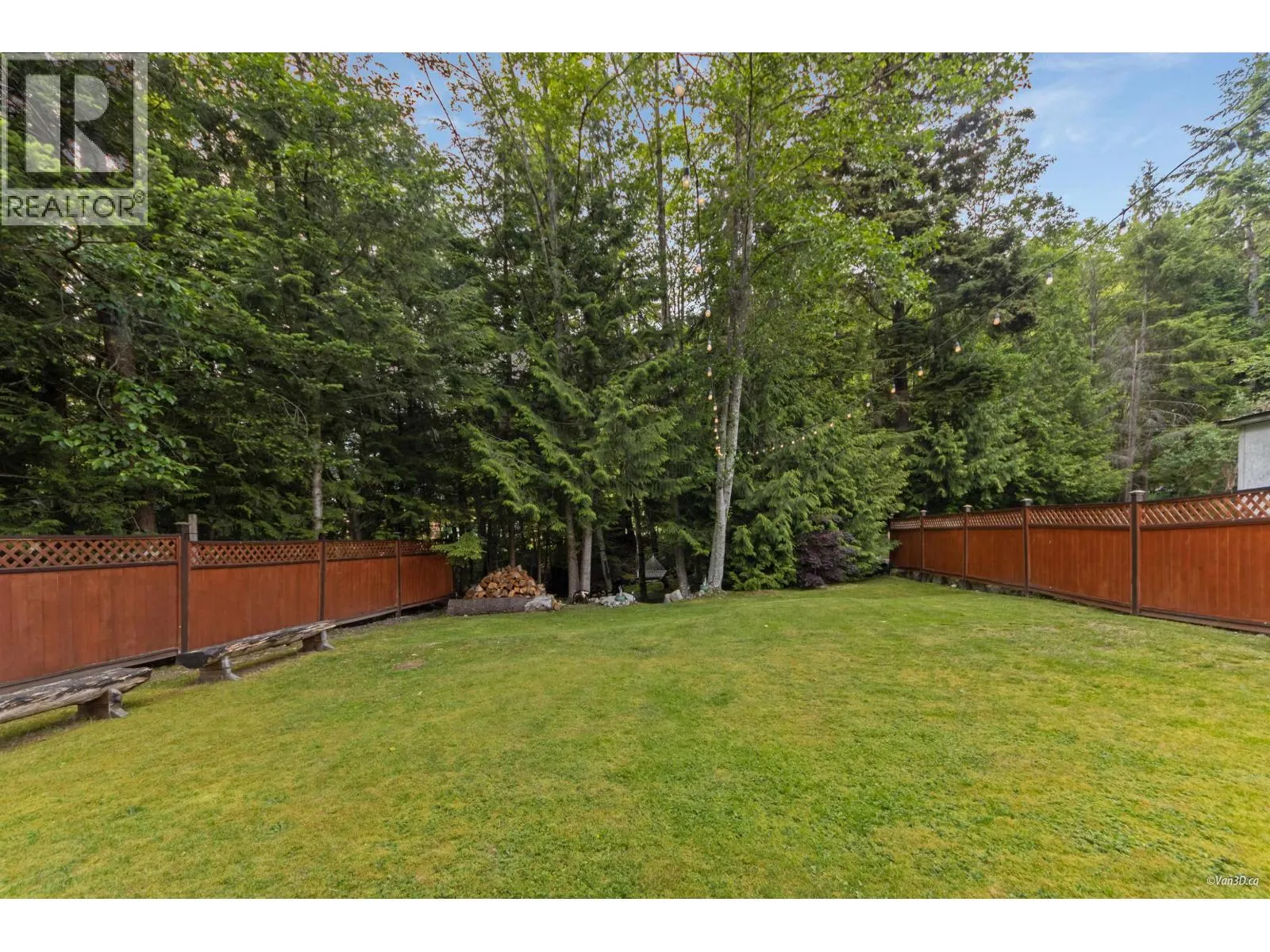 746 UPPER CRESCENT