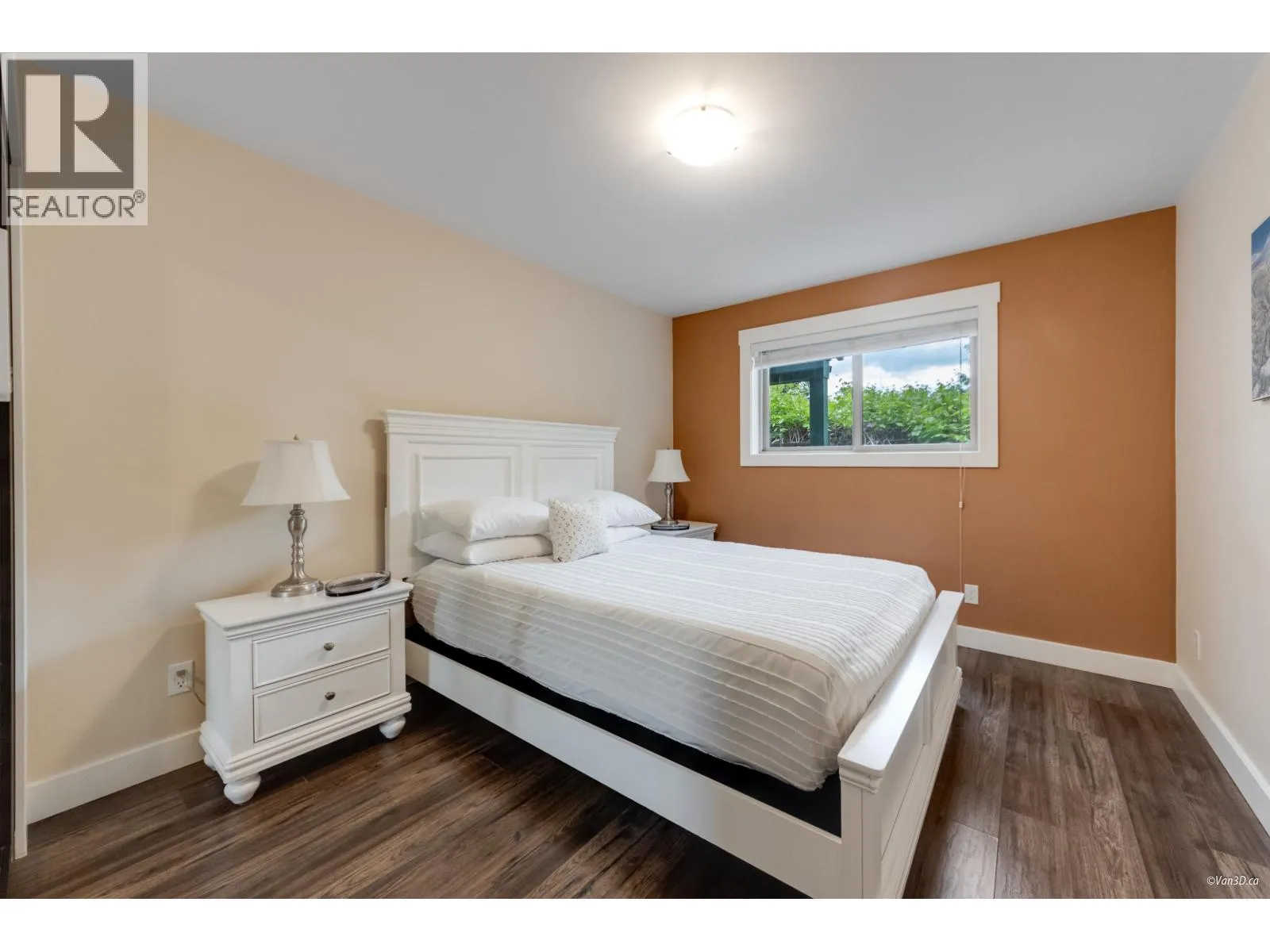 746 UPPER CRESCENT