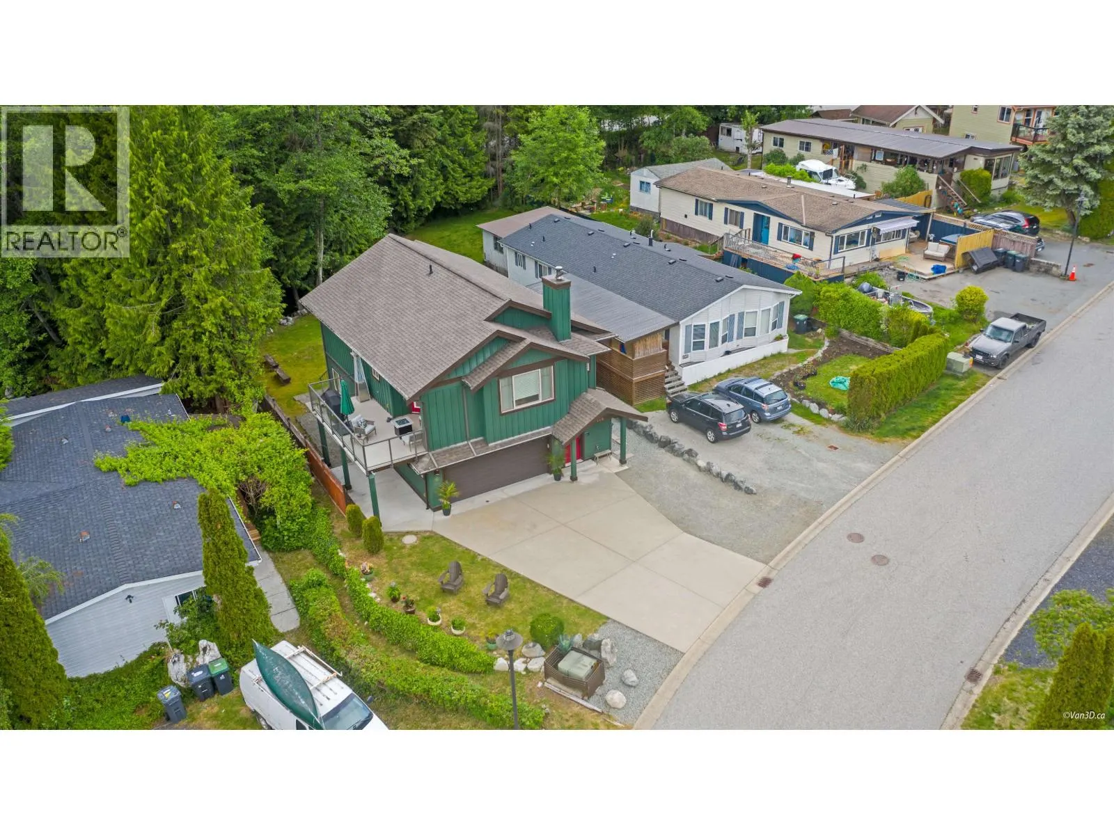 746 UPPER CRESCENT