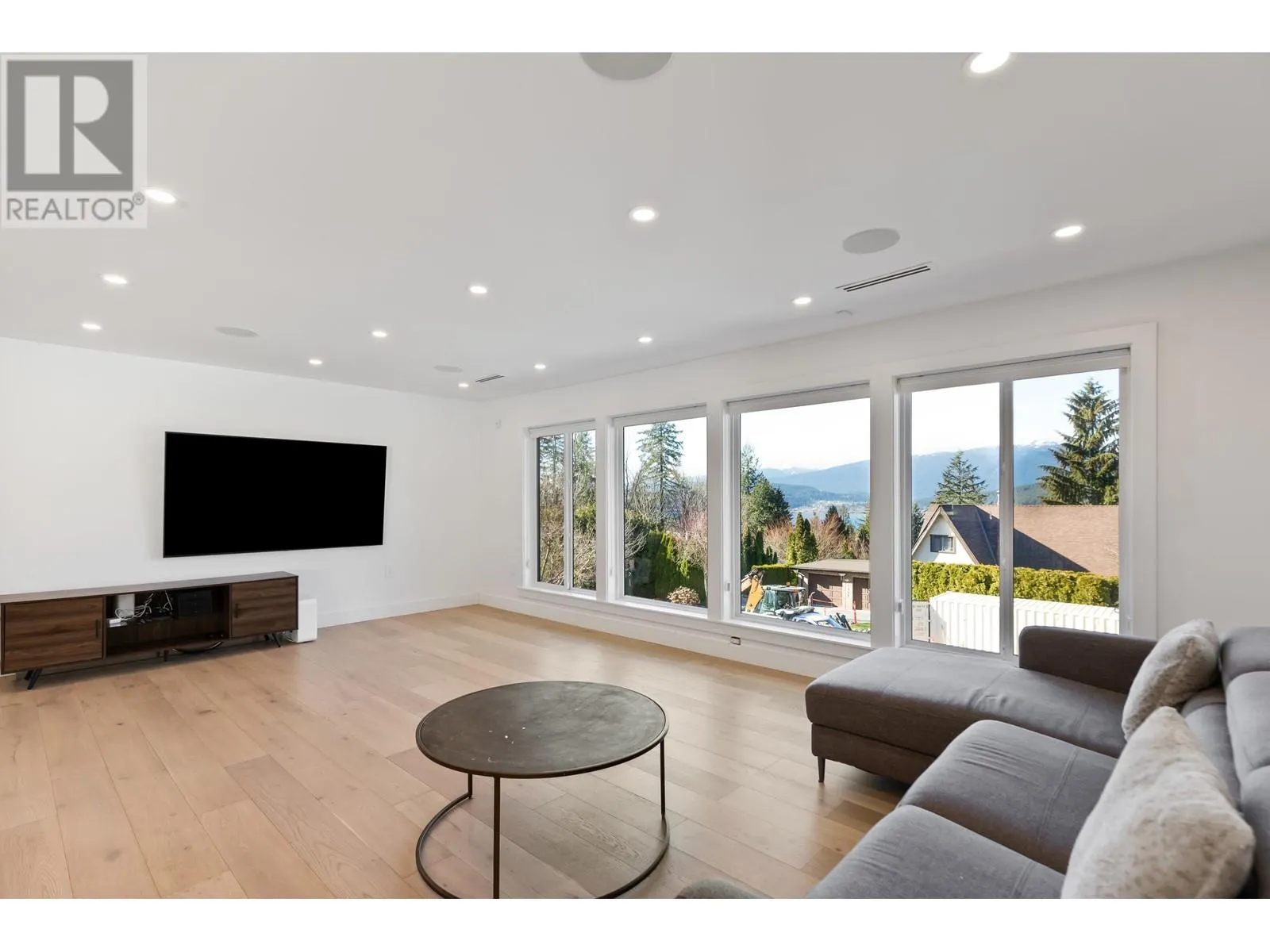2314 ONEIDA DRIVE