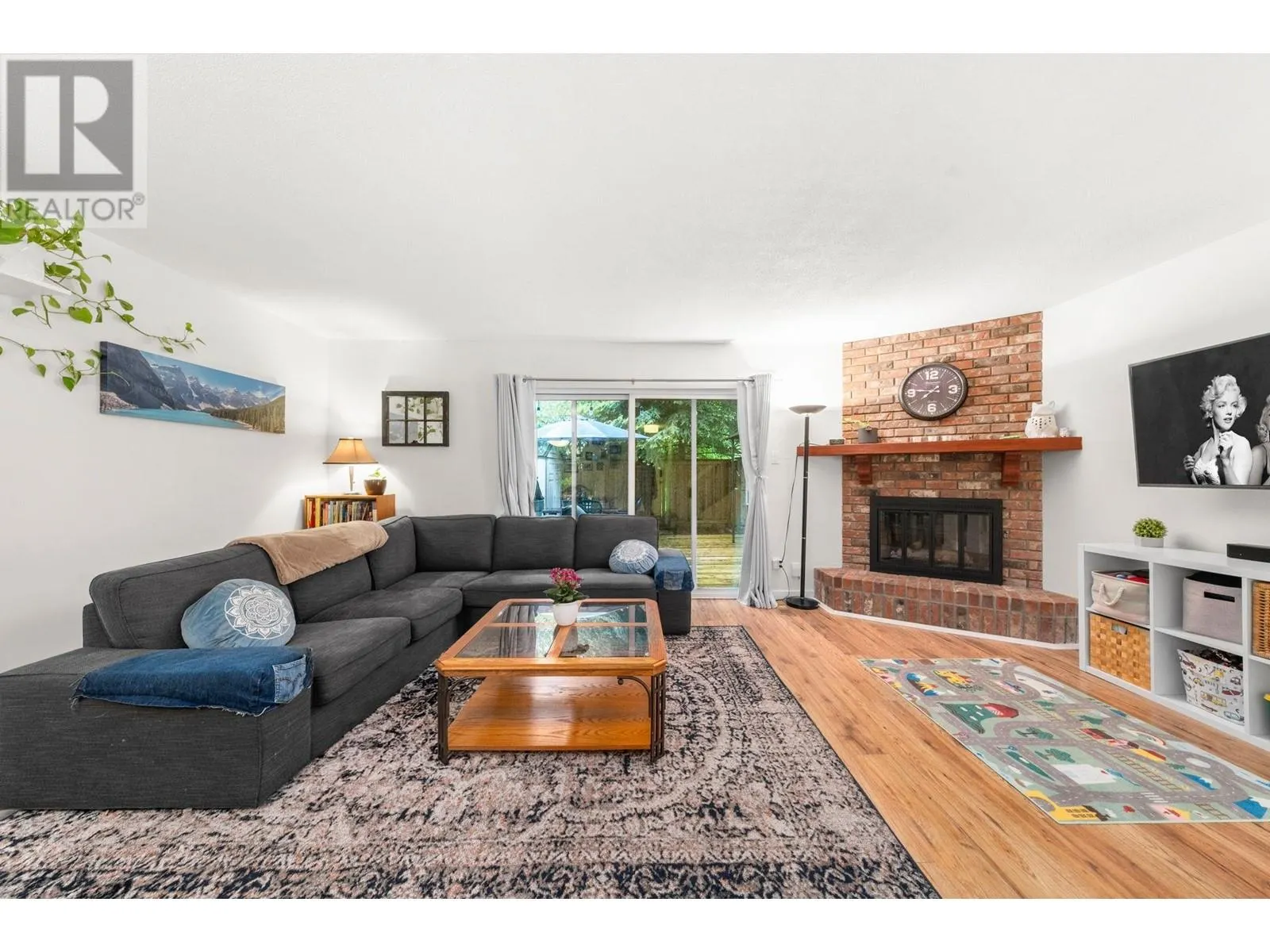 2393 MOUNTAIN HIGHWAY