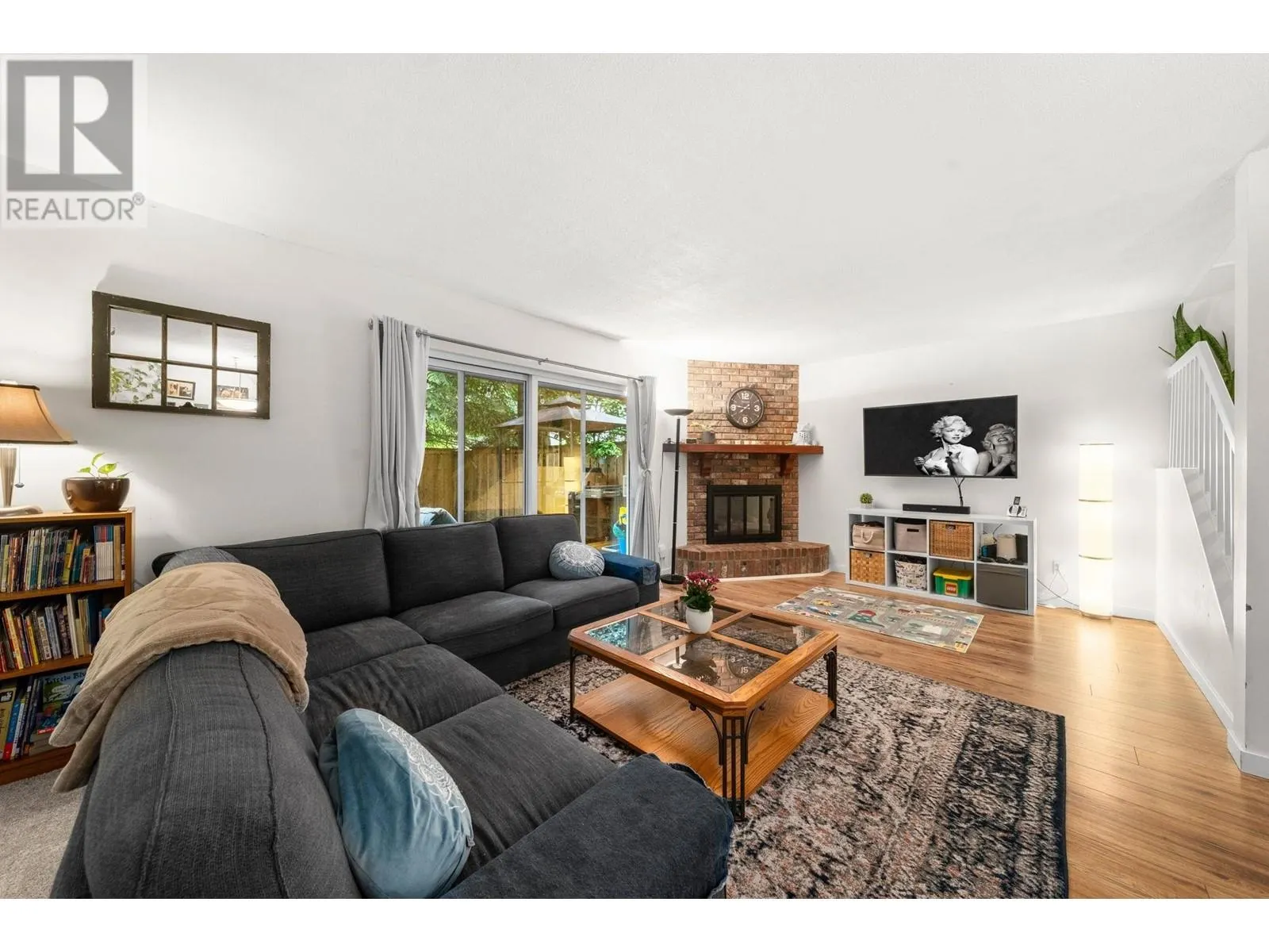 2393 MOUNTAIN HIGHWAY