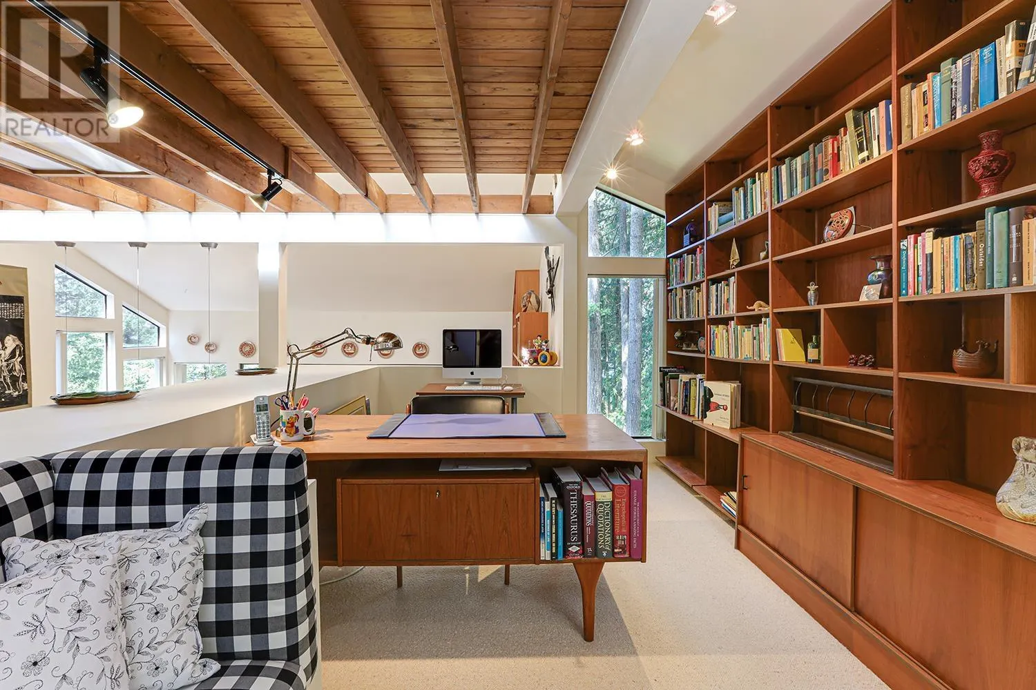 325 OCEANVIEW ROAD