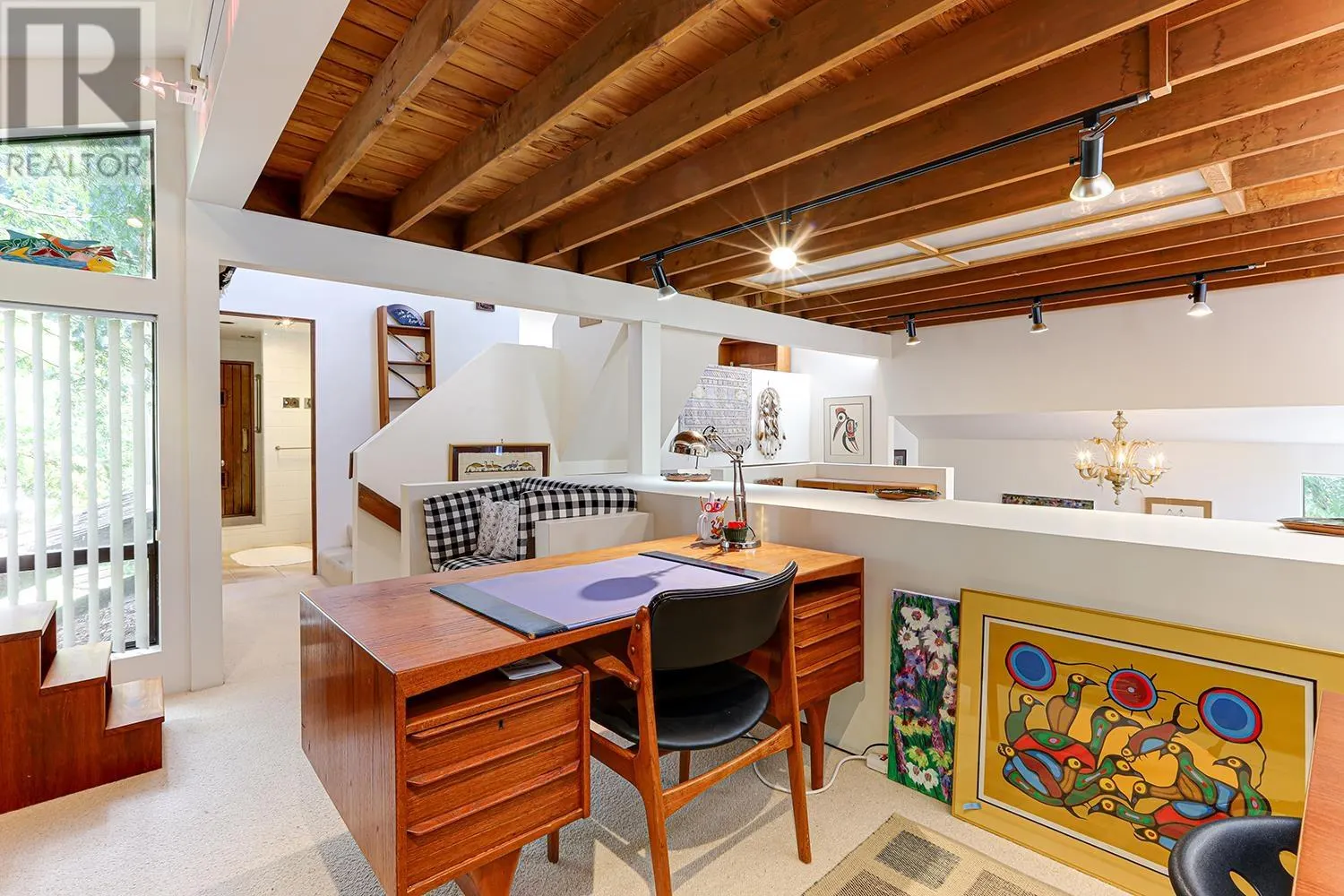325 OCEANVIEW ROAD