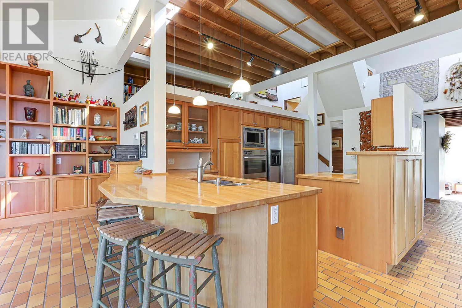 325 OCEANVIEW ROAD