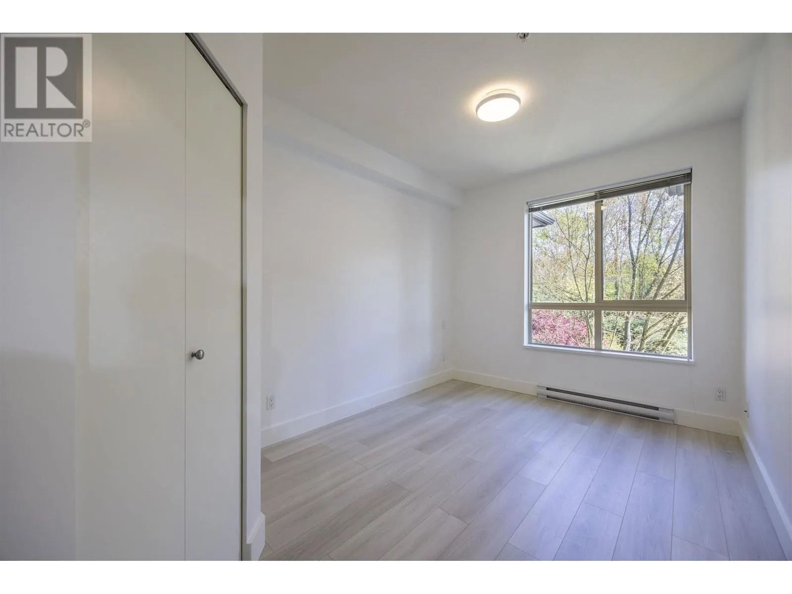 414 7488 BYRNEPARK WALK
