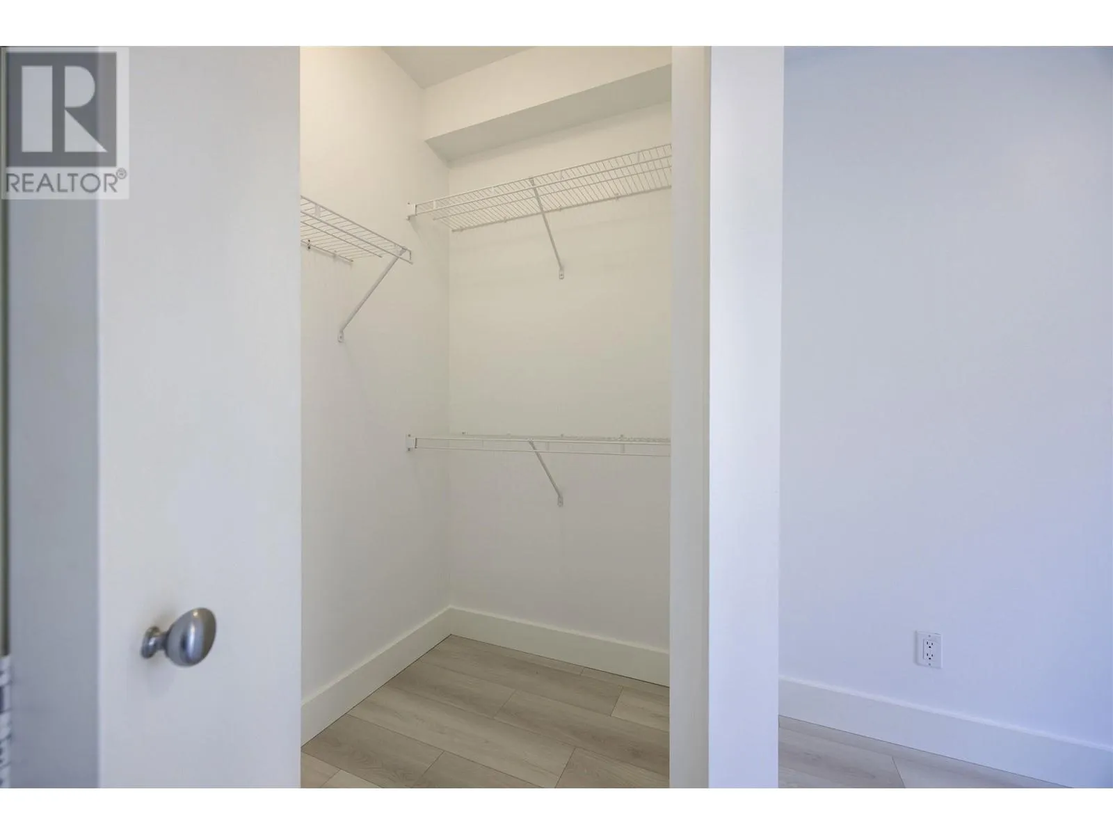 414 7488 BYRNEPARK WALK