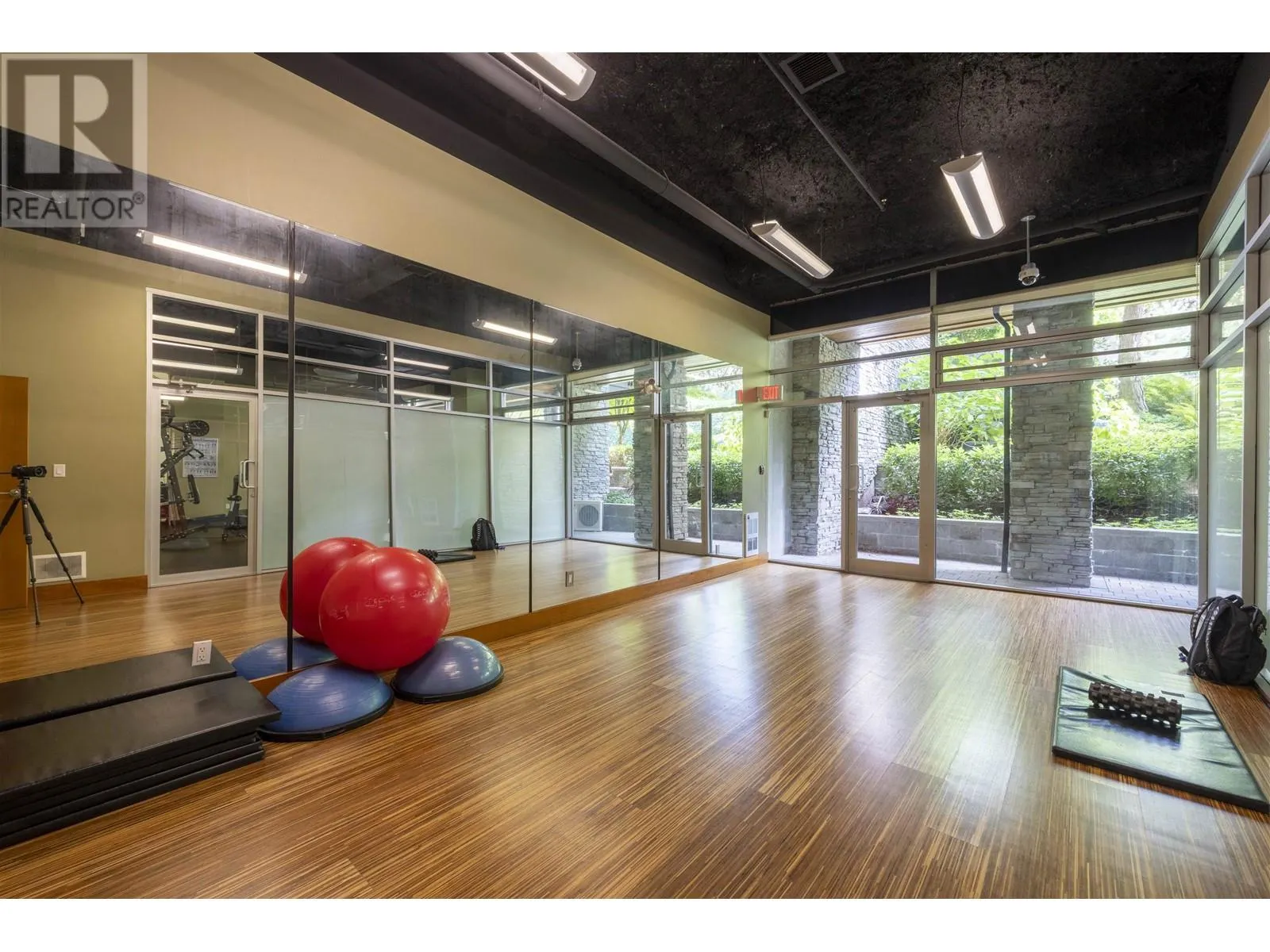 414 7488 BYRNEPARK WALK