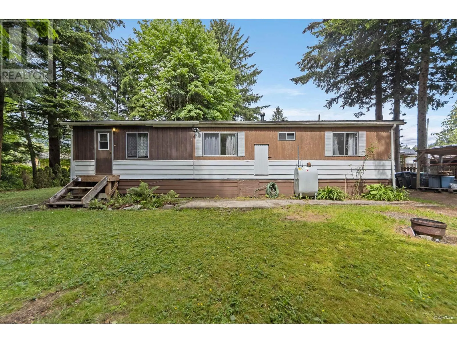 25 BRACKEN PARKWAY