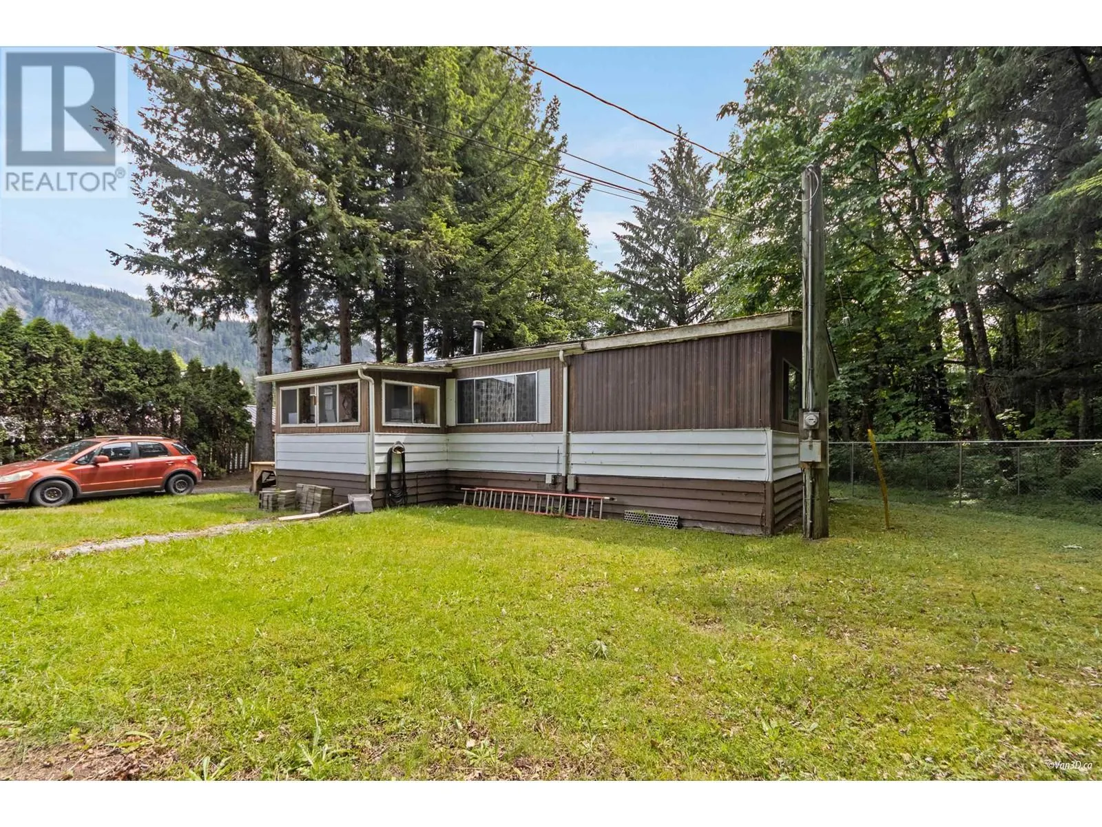 25 BRACKEN PARKWAY