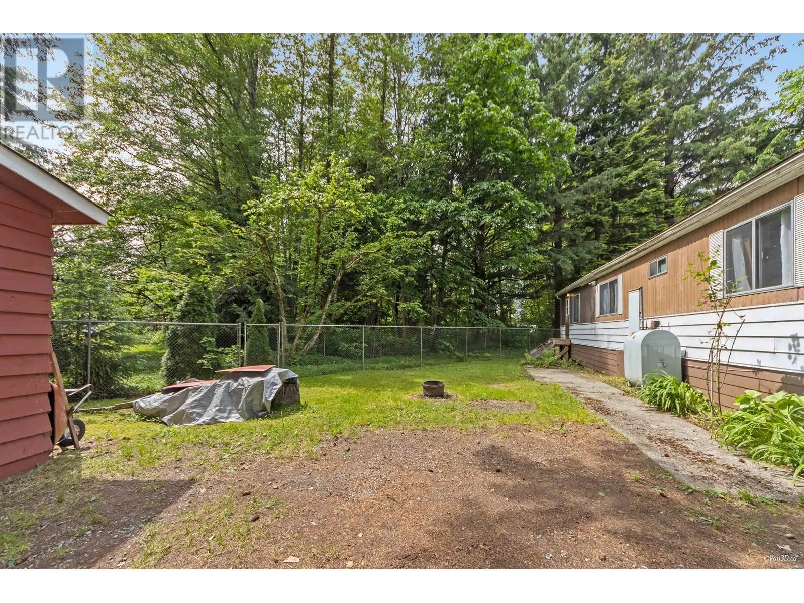 25 BRACKEN PARKWAY