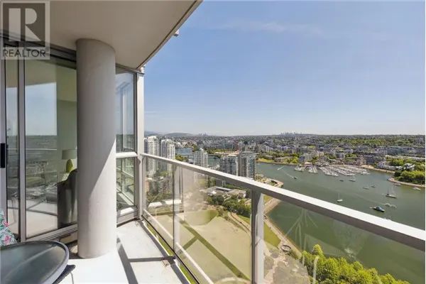 4001 1408 STRATHMORE MEWS