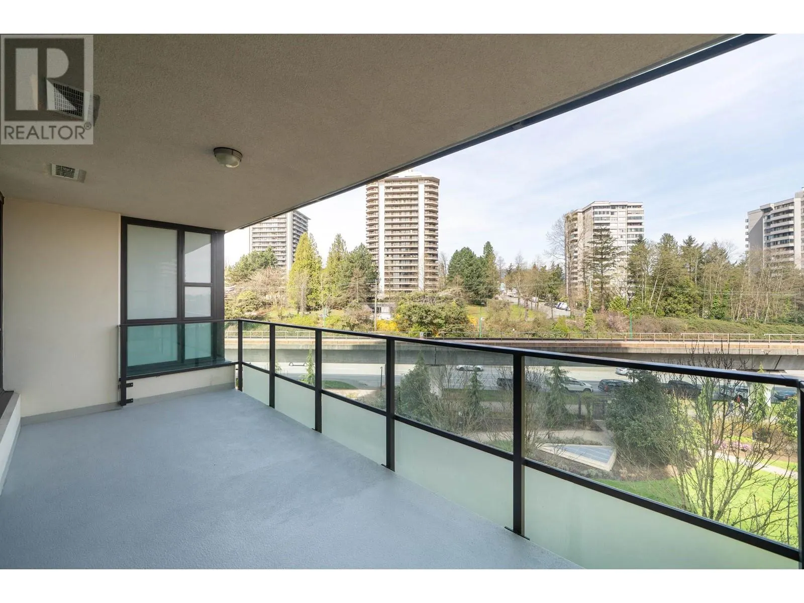 801 2200 DOUGLAS ROAD