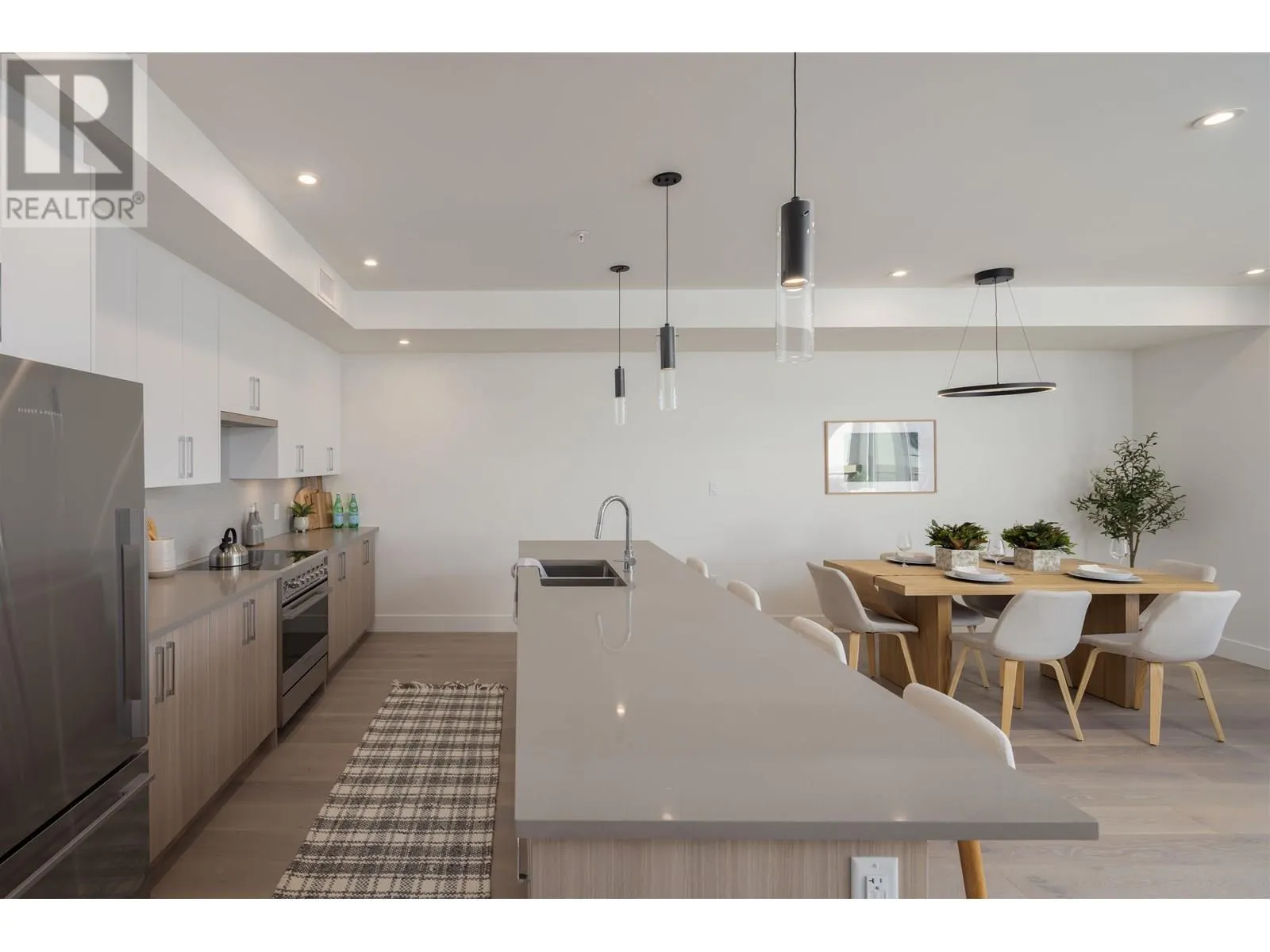 101 3405 MAMQUAM ROAD