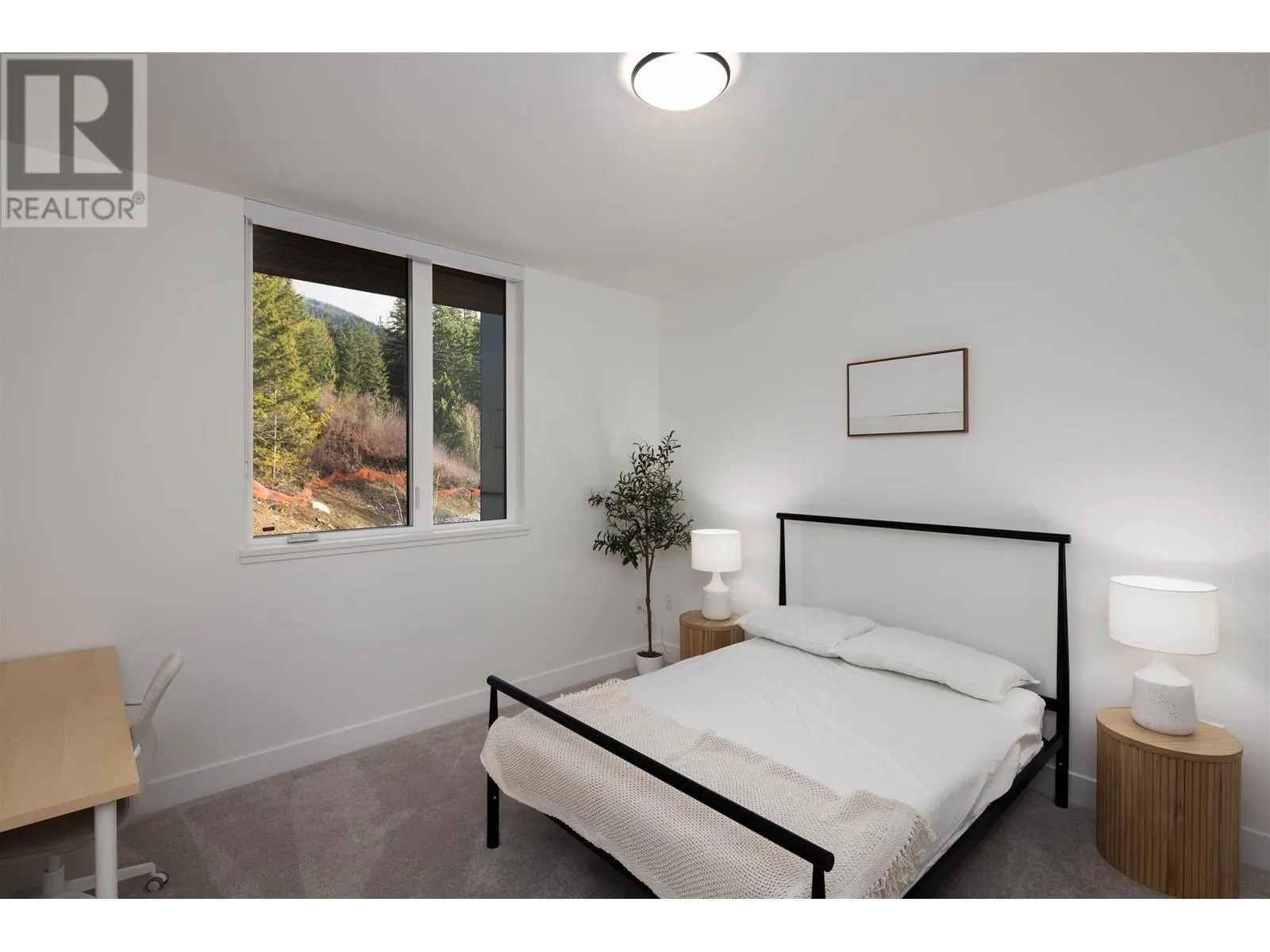 101 3405 MAMQUAM ROAD