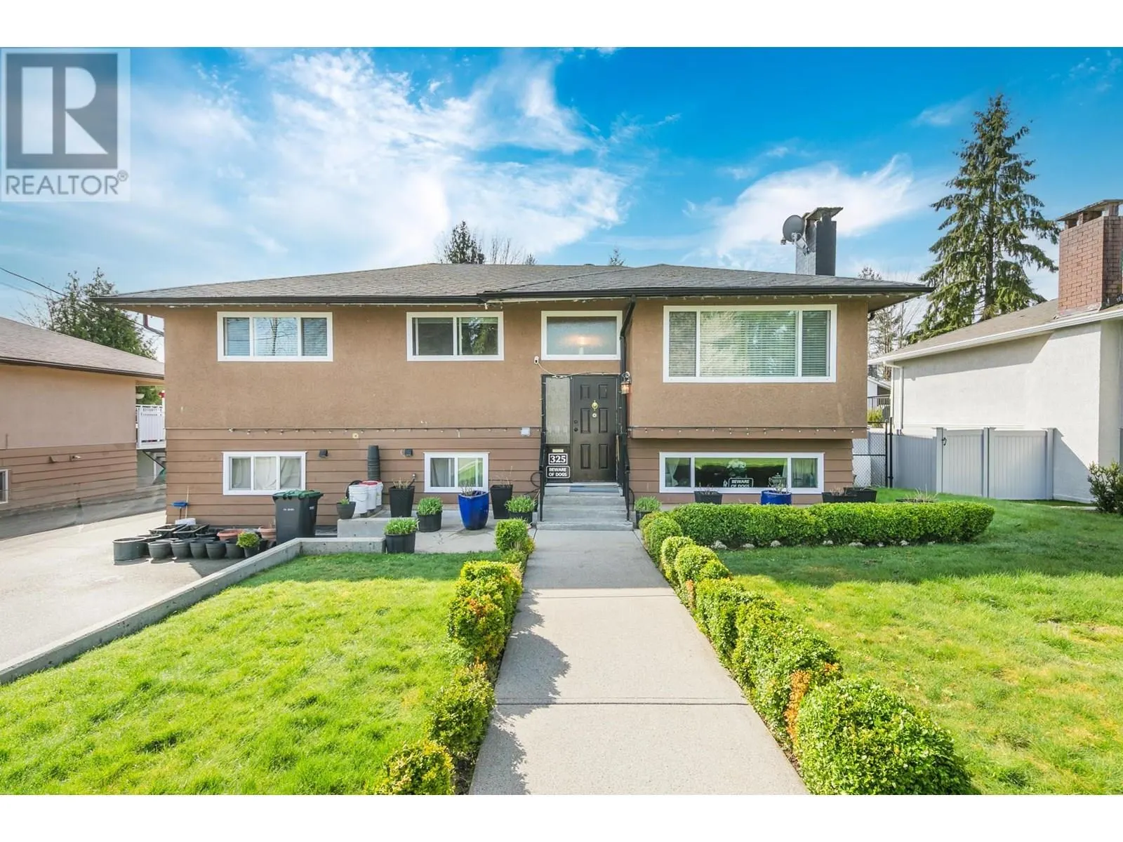 325 SEAVIEW DRIVE