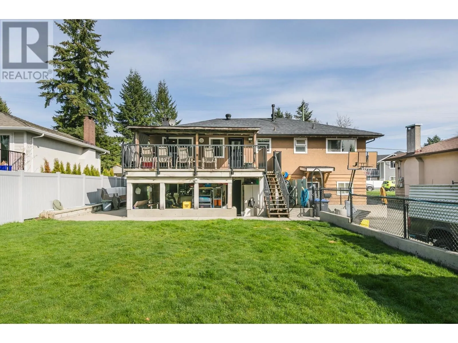 325 SEAVIEW DRIVE