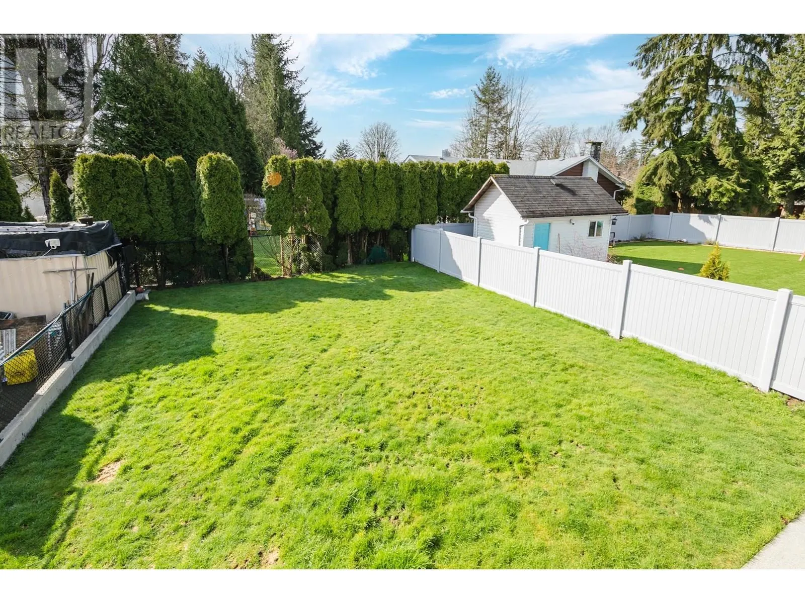 325 SEAVIEW DRIVE