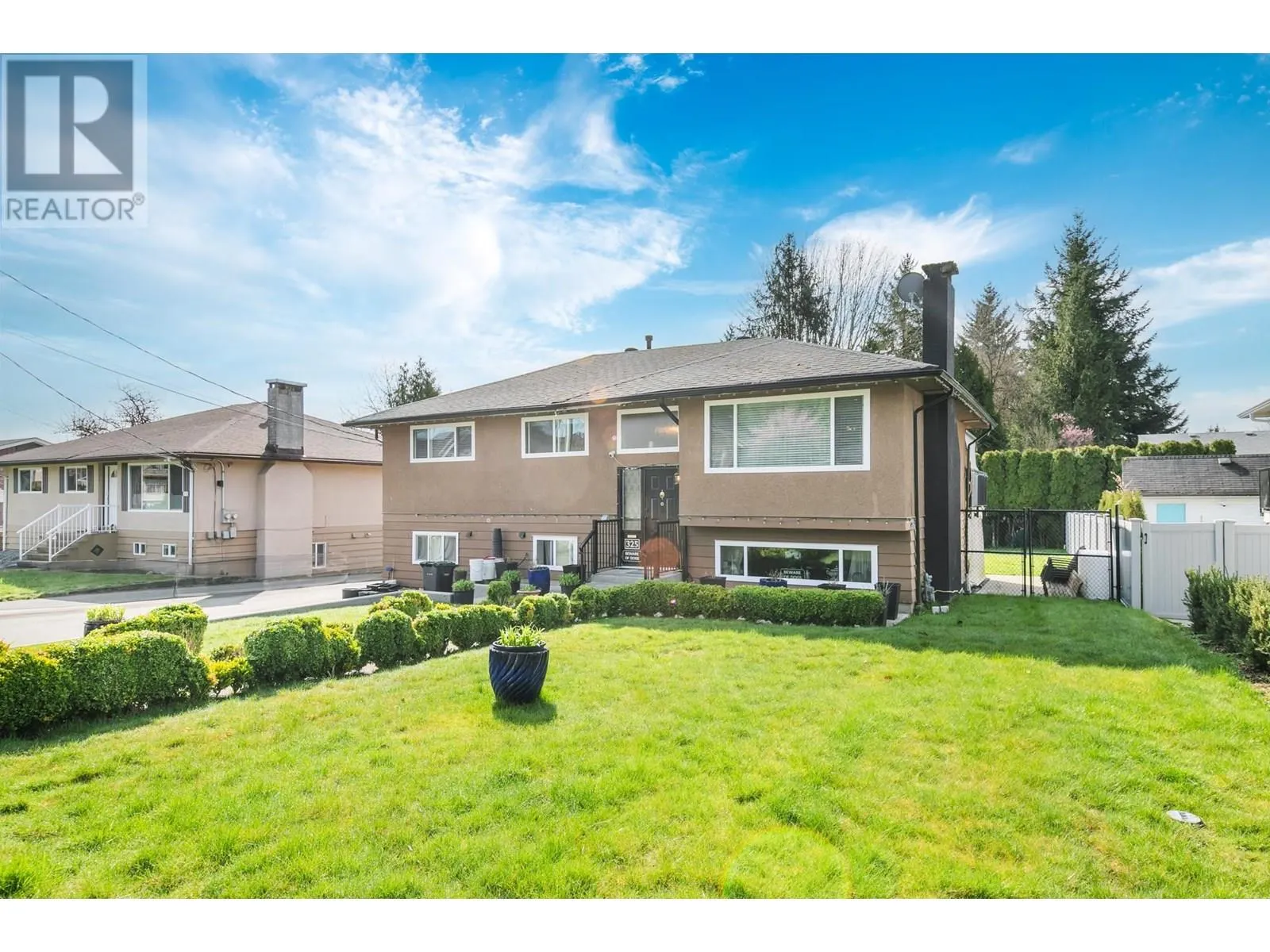 325 SEAVIEW DRIVE